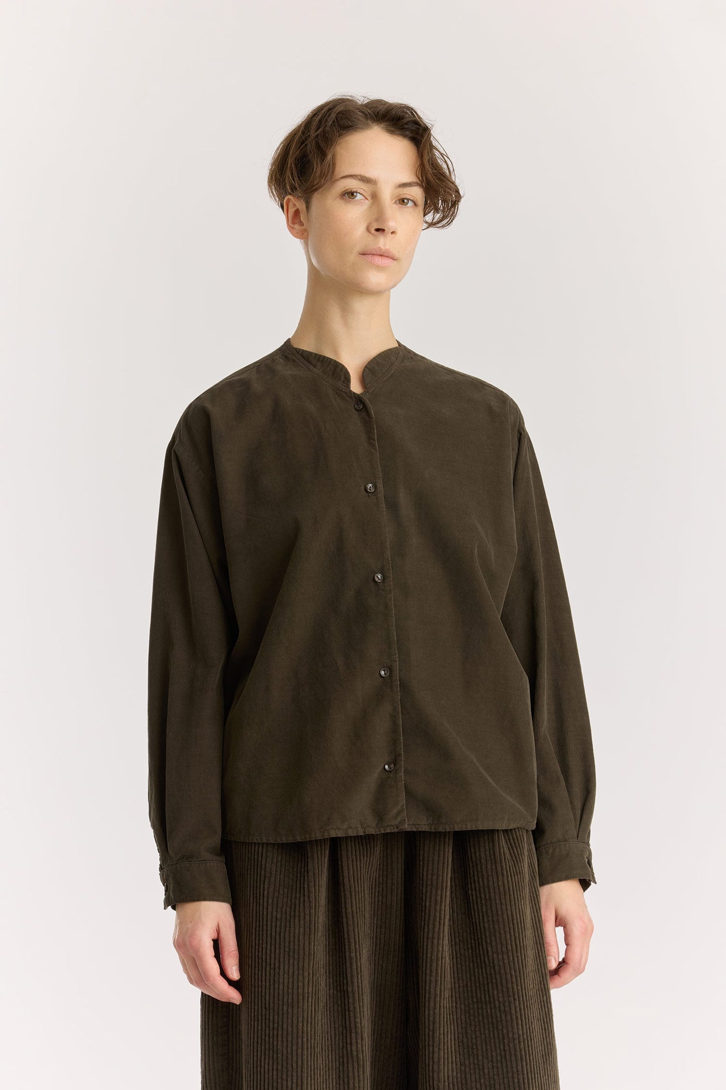 NEHRU SHIRTS / DK. FOREST
Nehru collar
Front button closure
Soft fabric
100% Cotton baby corduroy
Cold machine or hand wash, tumble dry low or dry flat, no bleach
Style Number: BC-NS08
Regular fit
Made in USA