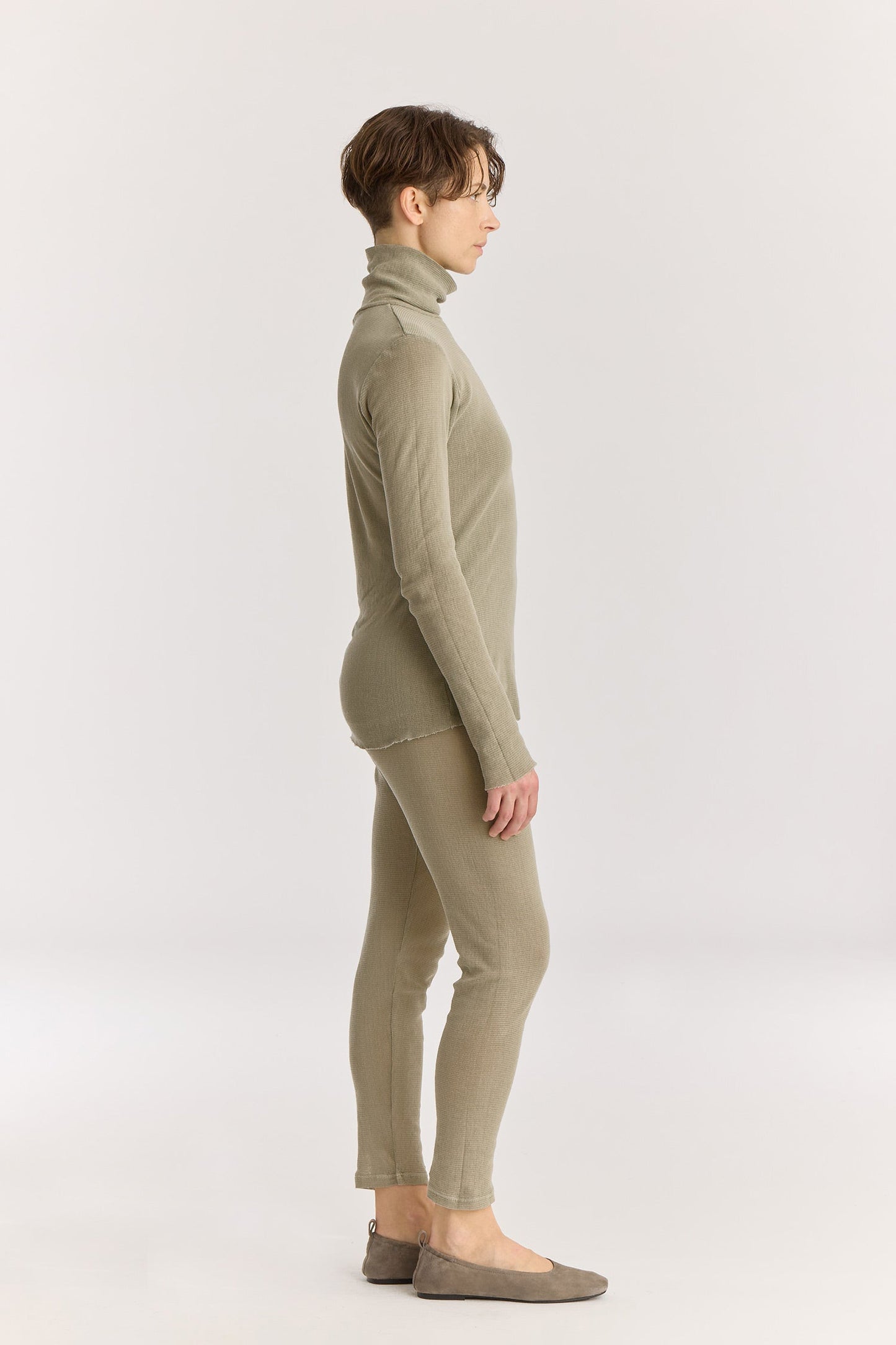MESH LEGGINGS / LIMESTONE
Elasticized waistband
100% cotton mesh
Cold machine or hand wash, tumble dry low in a mesh bag or dry flat, no bleach
Style Number: MC-LG05
Regular fit
MADE IN USA