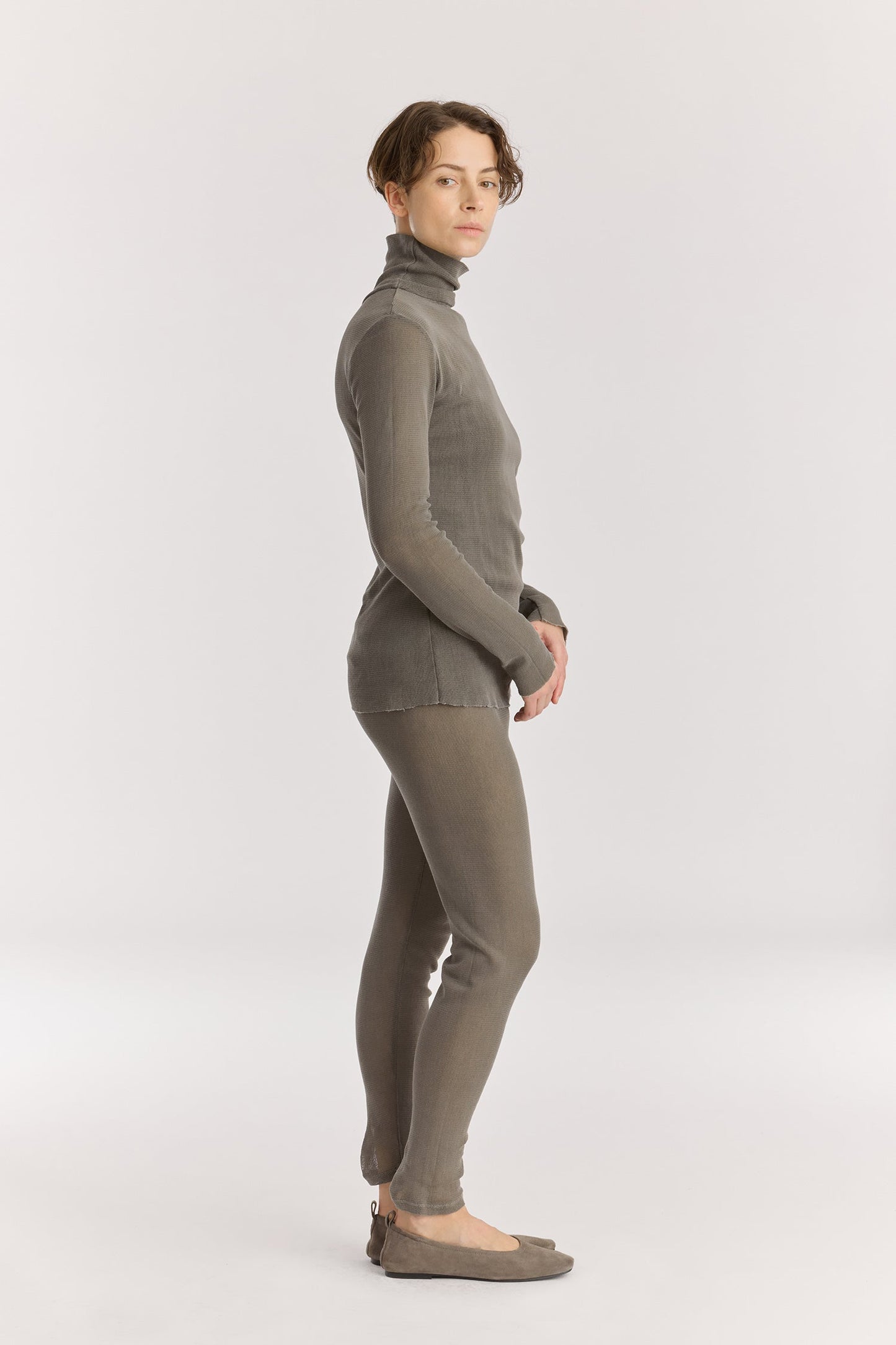 MESH LEGGINGS / DK. STONE
Elasticized waistband
100% cotton mesh
Cold machine or hand wash, tumble dry low in a mesh bag or dry flat, no bleach
Style Number: MC-LG05
Regular fit
MADE IN USA