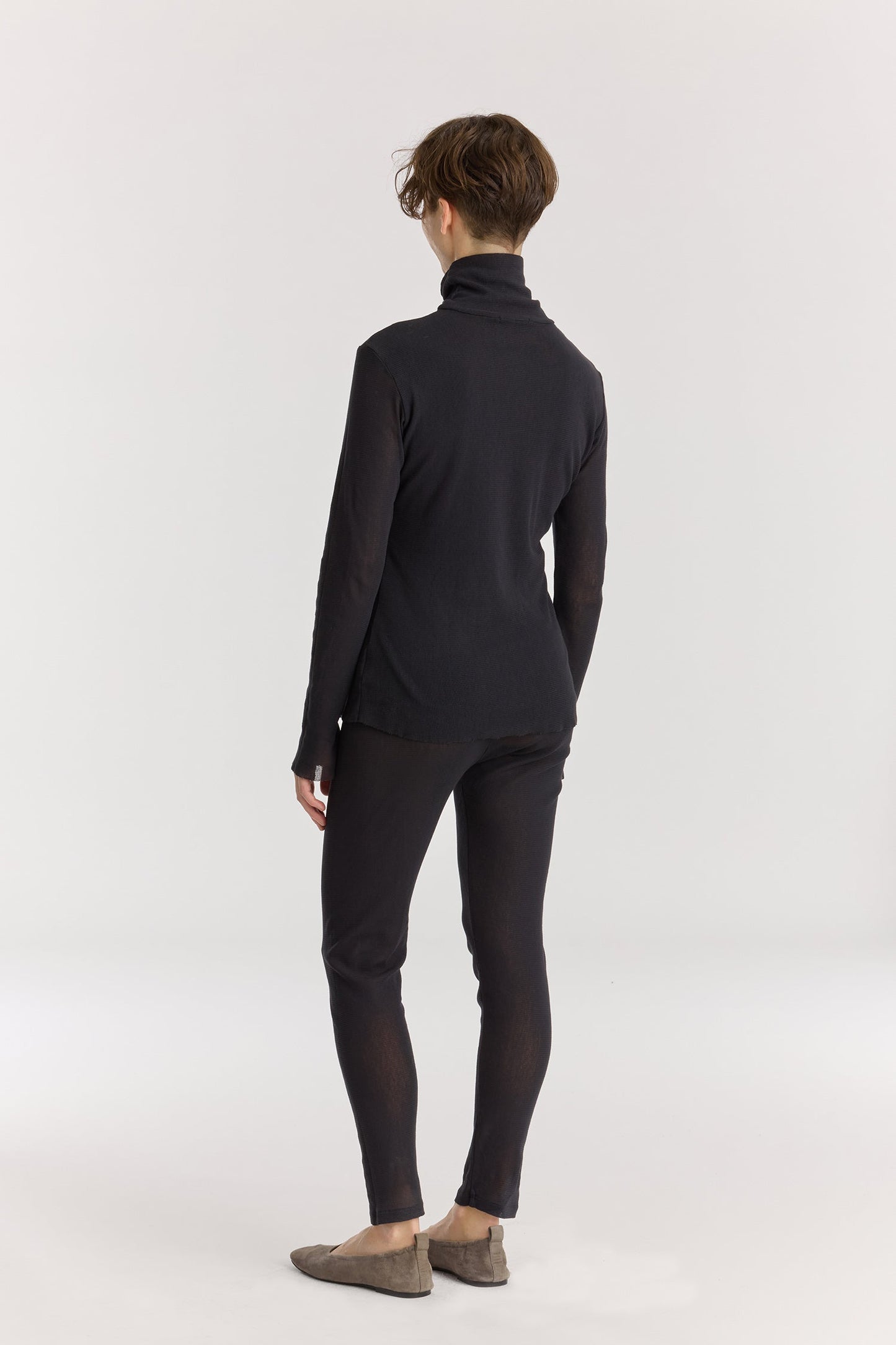 MESH LEGGINGS / BLACK
Elasticized waistband
100% cotton mesh
Cold machine or hand wash, tumble dry low in a mesh bag or dry flat, no bleach
Style Number: MC-LG05
Regular fit
MADE IN USA