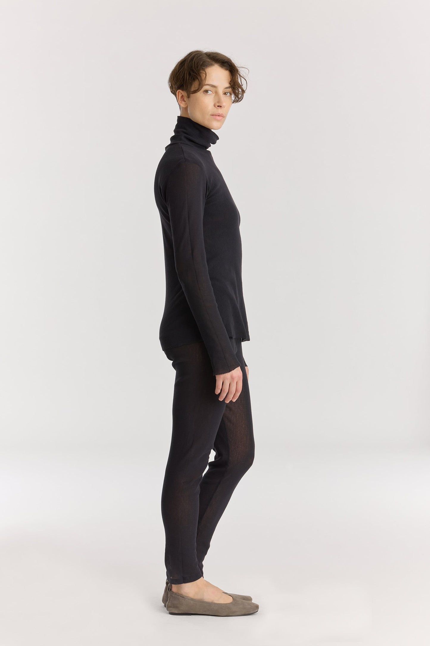 MESH LEGGINGS / BLACK
Elasticized waistband
100% cotton mesh
Cold machine or hand wash, tumble dry low in a mesh bag or dry flat, no bleach
Style Number: MC-LG05
Regular fit
MADE IN USA