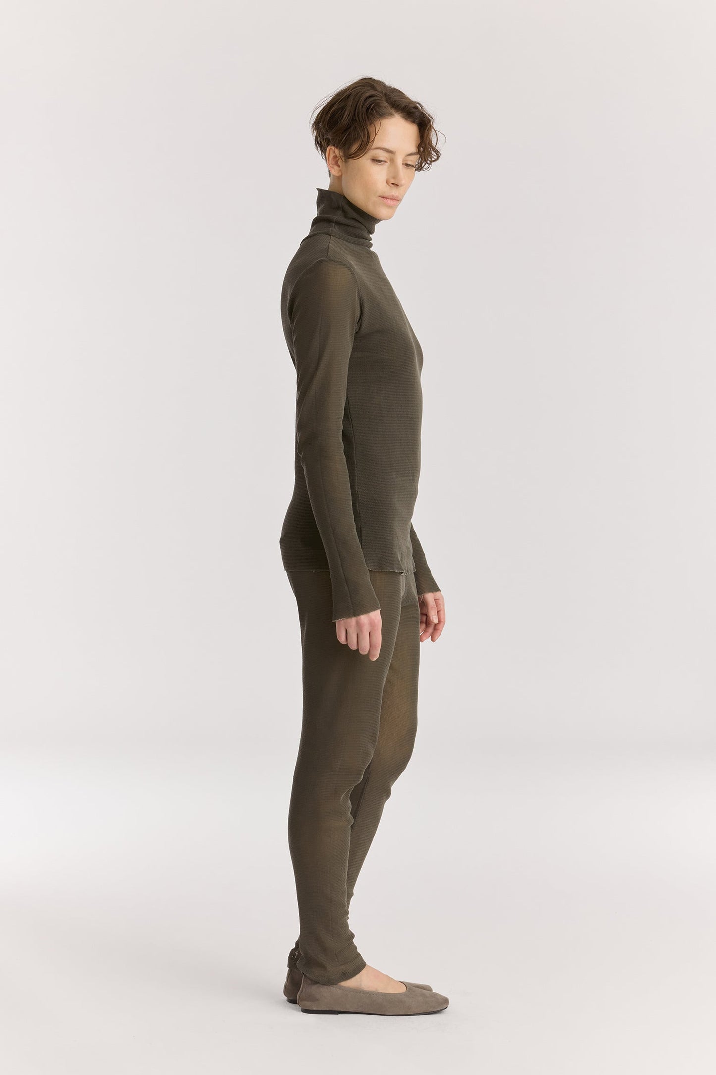 MESH LEGGINGS / SLATE
Elasticized waistband
100% cotton mesh
Cold machine or hand wash, tumble dry low in a mesh bag or dry flat, no bleach
Style Number: MC-LG05
Regular fit
MADE IN USA