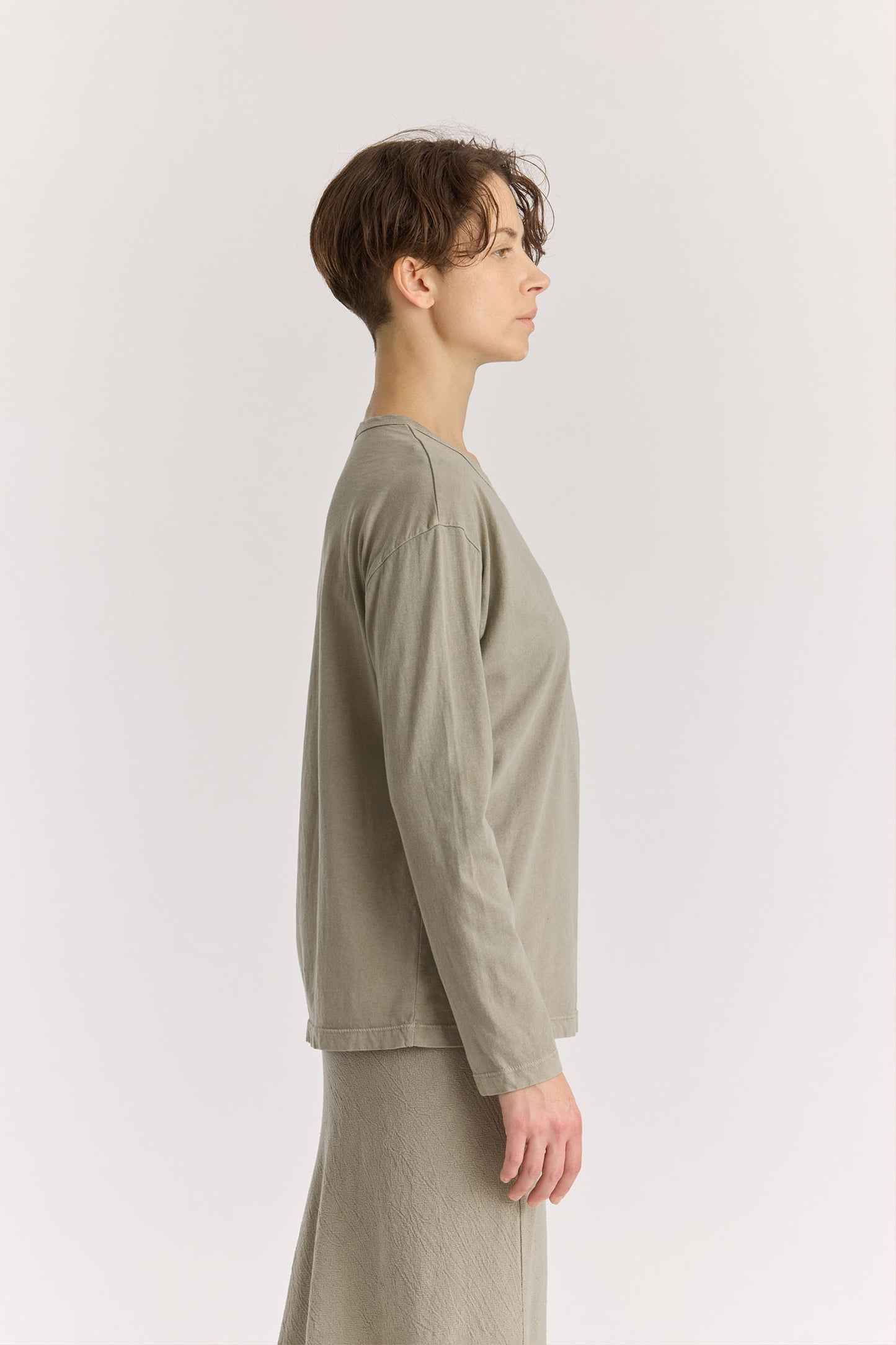 Regular Long Sleeve Tee / Lime Stone
Basic crew neck
Regular silhouette
Soft fabric
100% Organic cotton jersey
Cold machine or hand wash, tumble dry low or dry flat, no bleach
Style Number: OC-RST25
Regular fit
Made in USA