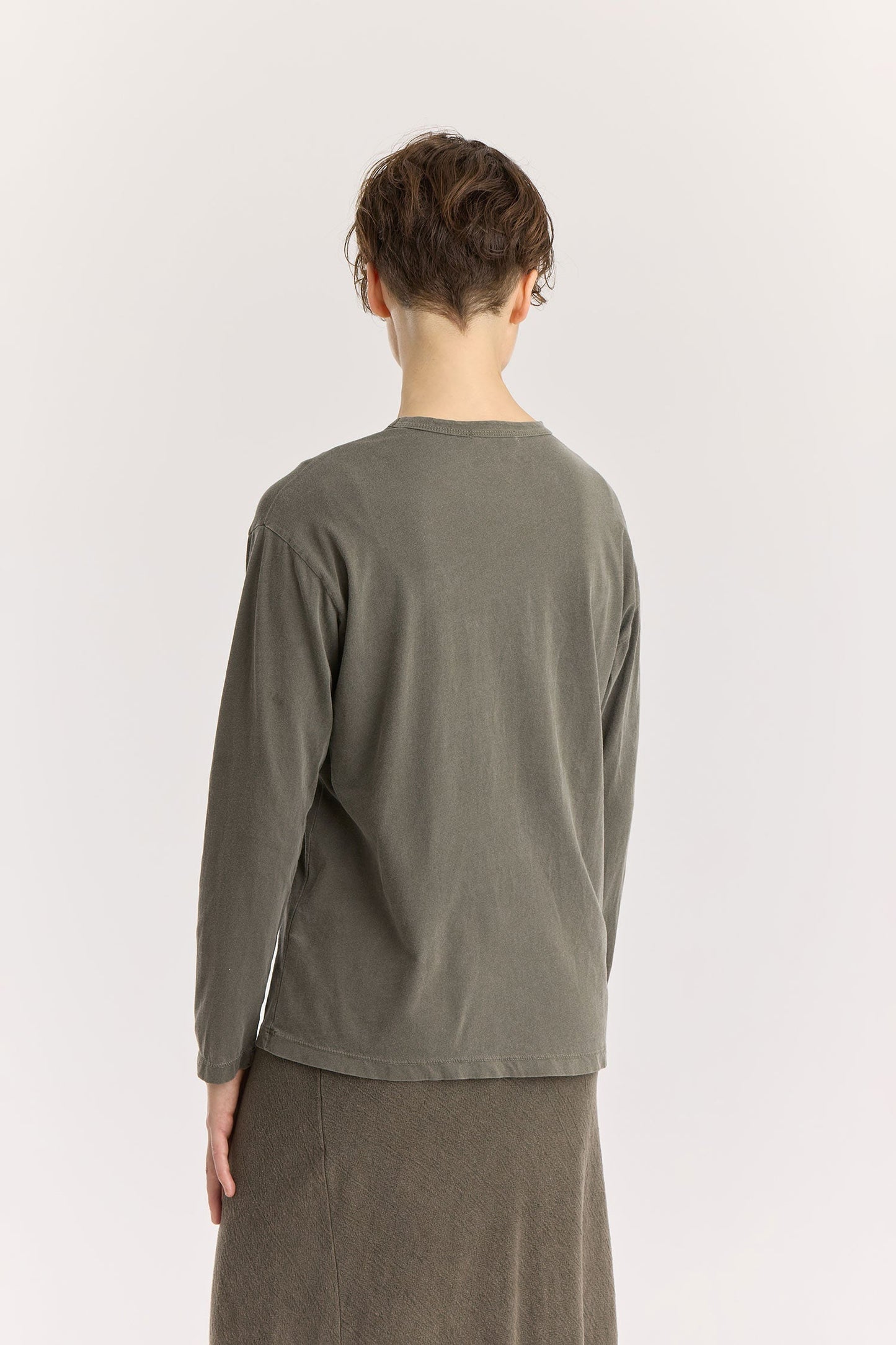 Regular Long Sleeve Tee / Slate
Basic crew neck
Regular silhouette
Soft fabric
100% Organic cotton jersey
Cold machine or hand wash, tumble dry low or dry flat, no bleach
Style Number: OC-RST25
Regular fit
Made in USA