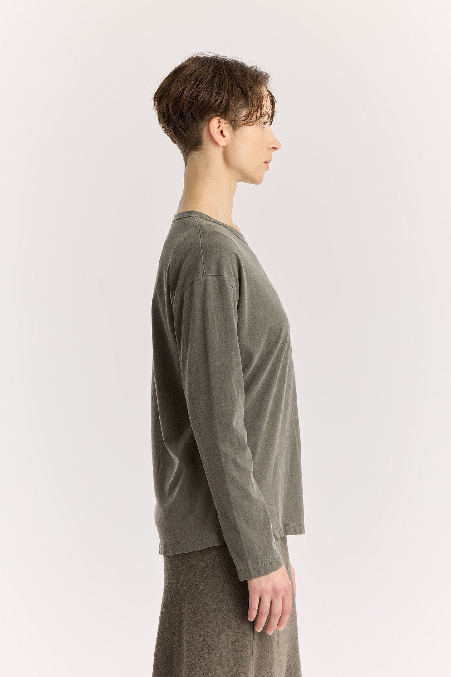 Regular Long Sleeve Tee / Slate
Basic crew neck
Regular silhouette
Soft fabric
100% Organic cotton jersey
Cold machine or hand wash, tumble dry low or dry flat, no bleach
Style Number: OC-RST25
Regular fit
Made in USA