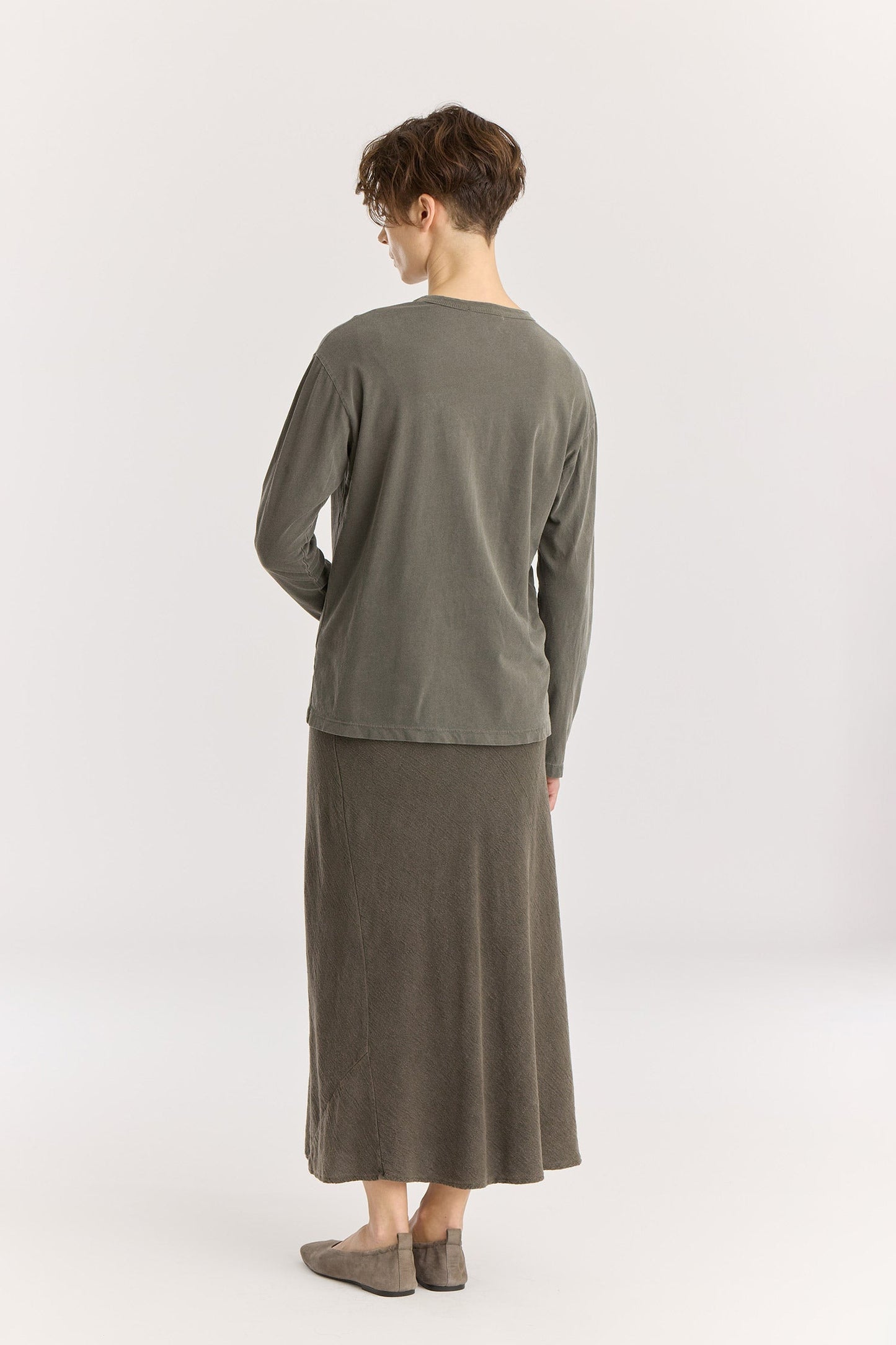 Regular Long Sleeve Tee / Slate
Basic crew neck
Regular silhouette
Soft fabric
100% Organic cotton jersey
Cold machine or hand wash, tumble dry low or dry flat, no bleach
Style Number: OC-RST25
Regular fit
Made in USA