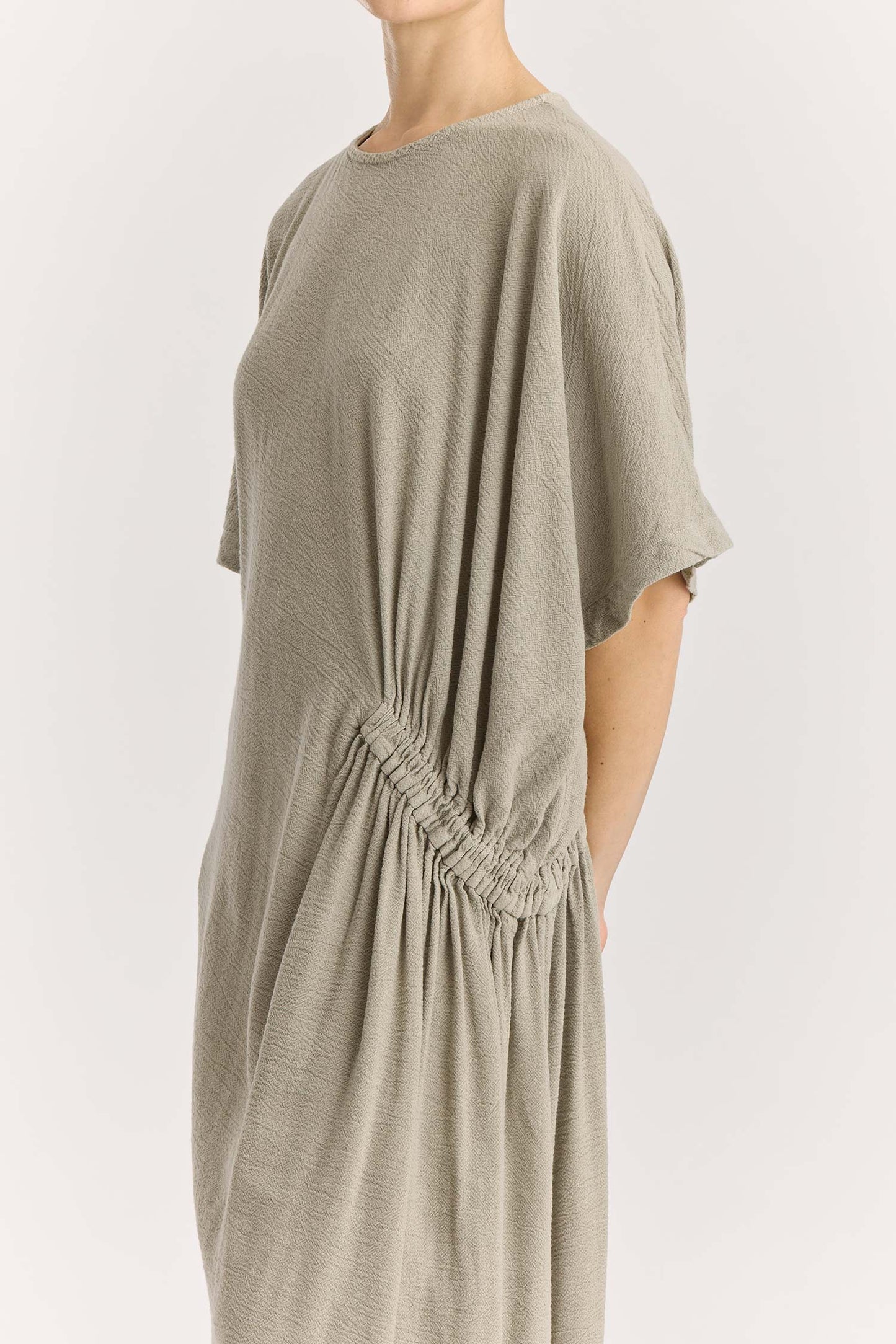 GREEK DRESS / LIMESTONE
Basic crew neck with self-binding
One side seam pocket
Elastic details at the front and back
Inner string across the waist to tie for different silhouette
Textured 50% Rayon 50% Cotton
Cold machine or hand wash, tumble dry low or dry flat, no bleach
Style Number: RC-GD03
Relaxed fit
MADE IN USA