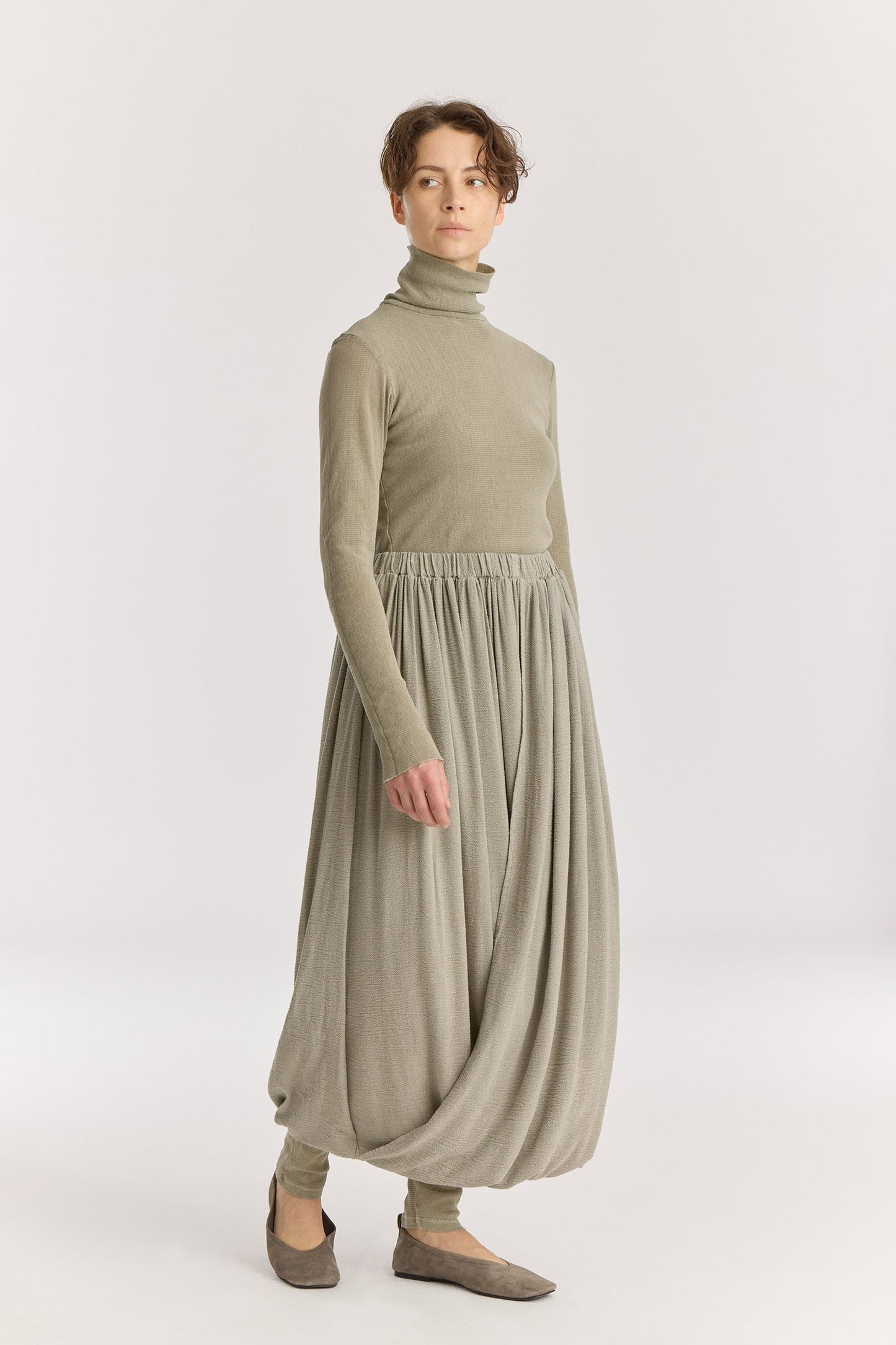 DOUBLE LAYERED DRAPY SKIRT / LIMESTONE
Elasticized waistband
Shirred details across the waist
Double-layered
Textured 50% Rayon 50% Cotton
Cold machine or hand wash, tumble dry low or dry flat, no bleach
Style Number: RC-GS02
Relaxed fit
Made in USA