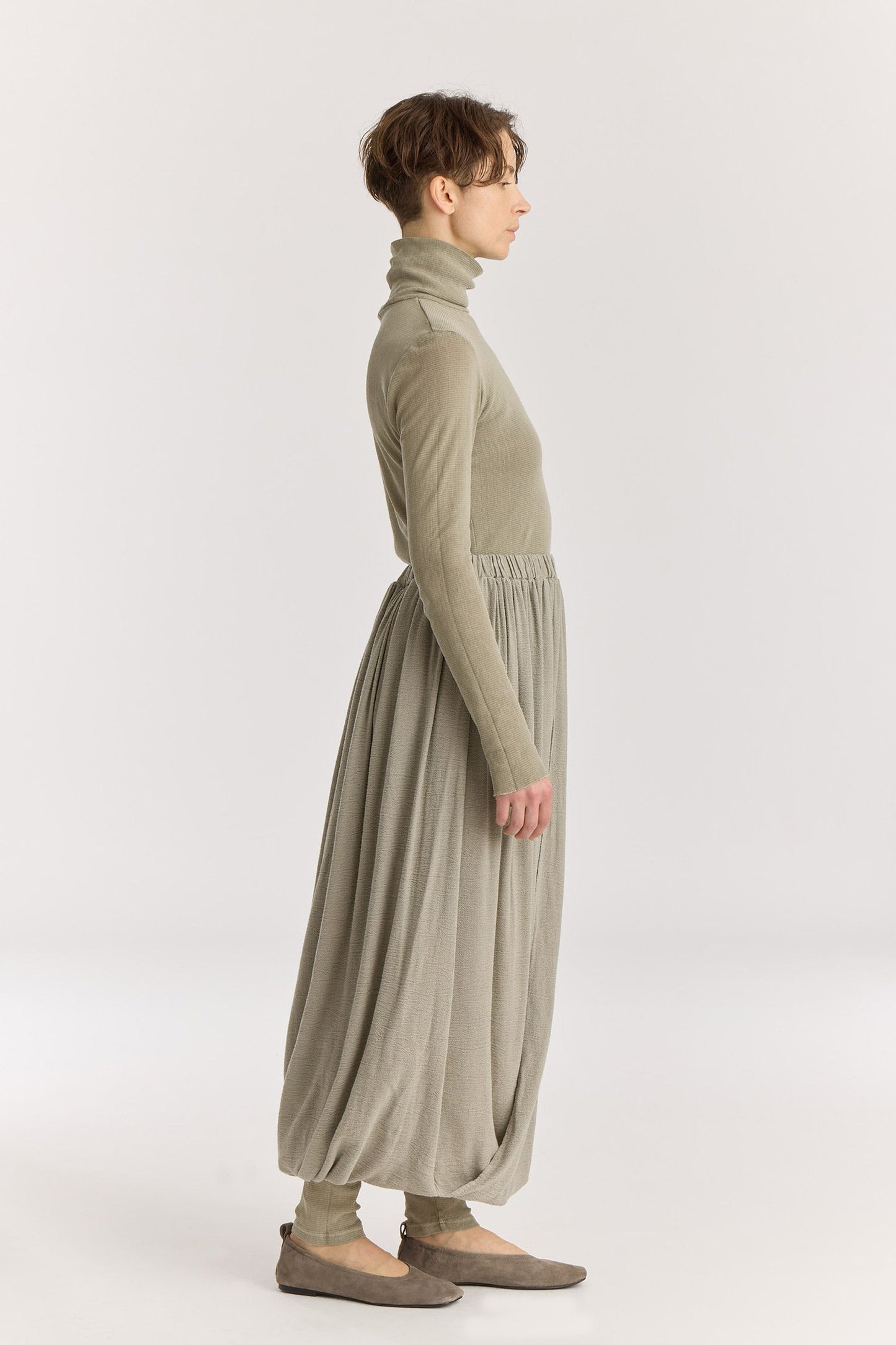 DOUBLE LAYERED DRAPY SKIRT / LIMESTONE
Elasticized waistband
Shirred details across the waist
Double-layered
Textured 50% Rayon 50% Cotton
Cold machine or hand wash, tumble dry low or dry flat, no bleach
Style Number: RC-GS02
Relaxed fit
Made in USA