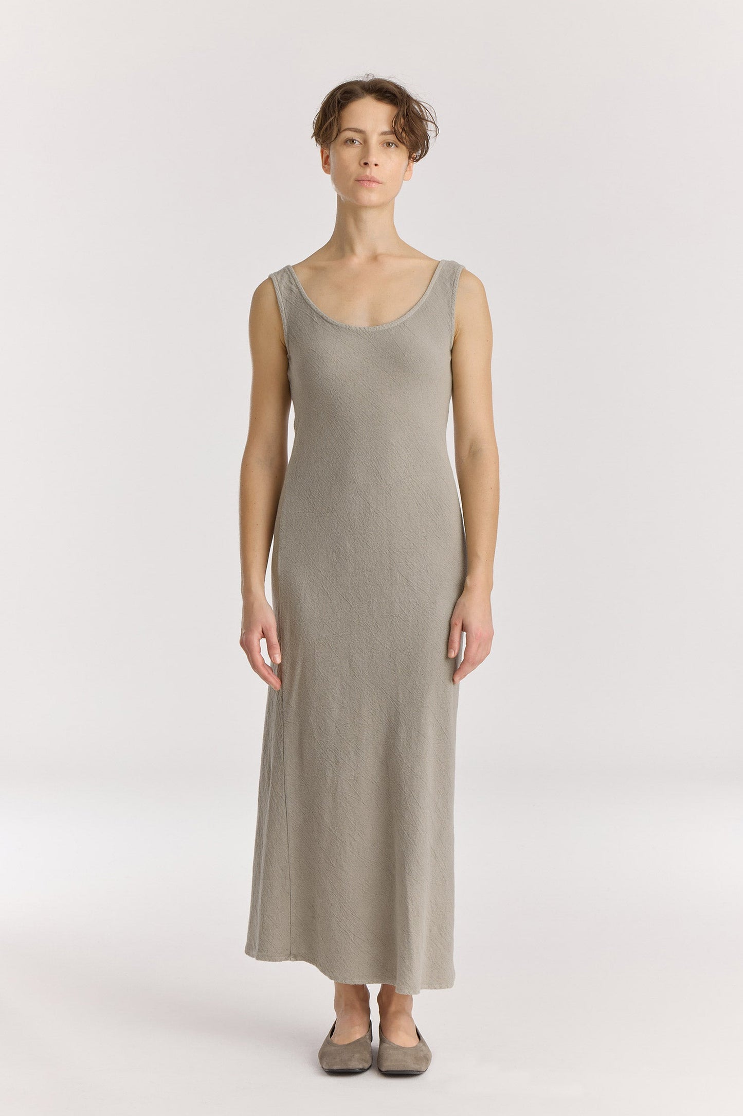 MAXI DRESS / LIMESTONE
Scooped neckline
Bias cut
Textured 50% Rayon 50% Cotton
Cold machine or hand wash, tumble dry low or dry flat, no bleach
Style Number: RC-MD08
Regular fit
MADE IN USA