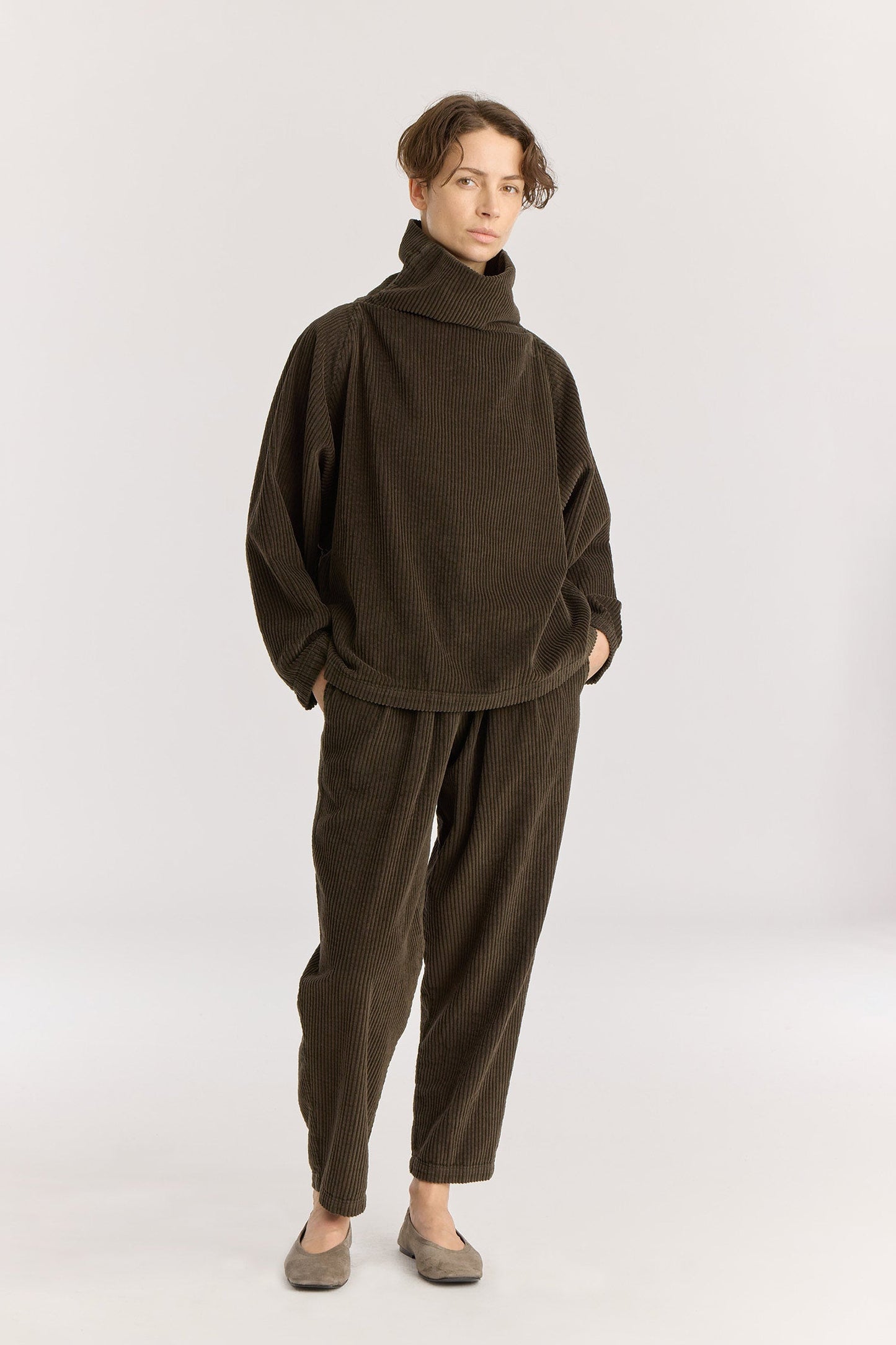 Tube Top / Dark Forest
Dolman sleeve
Boxy shape
100% Cotton wide corduroy
Cold machine or hand wash, tumble dry low or dry flat, no bleach
Style number: WC-TT11
Made in USA