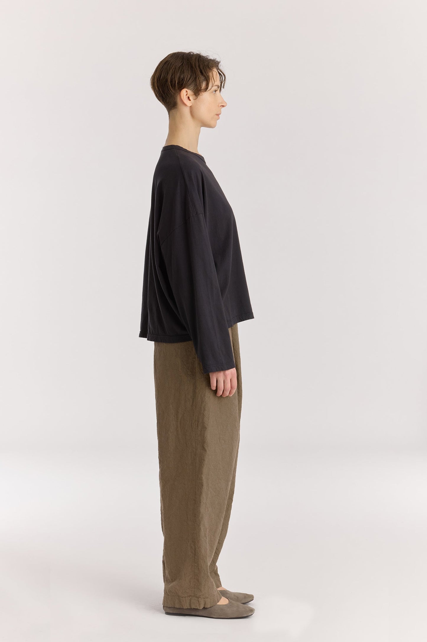 Wide Long Sleeve Tee / Black
Basic crew neck
Boxy silhouette
Soft fabric
100% Organic Cotton jersey
Cold machine or hand wash, tumble dry low or dry flat, no bleach
Style Number: OC-WLT28
Relaxed fit
Made in USA