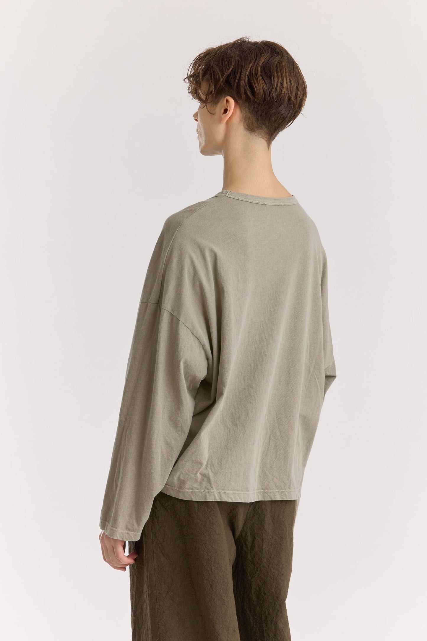 Wide Long Sleeve Tee / Lime Stone
Basic crew neck
Boxy silhouette
Soft fabric
100% Organic Cotton jersey
Cold machine or hand wash, tumble dry low or dry flat, no bleach
Style Number: OC-WLT28
Relaxed fit
Made in USA