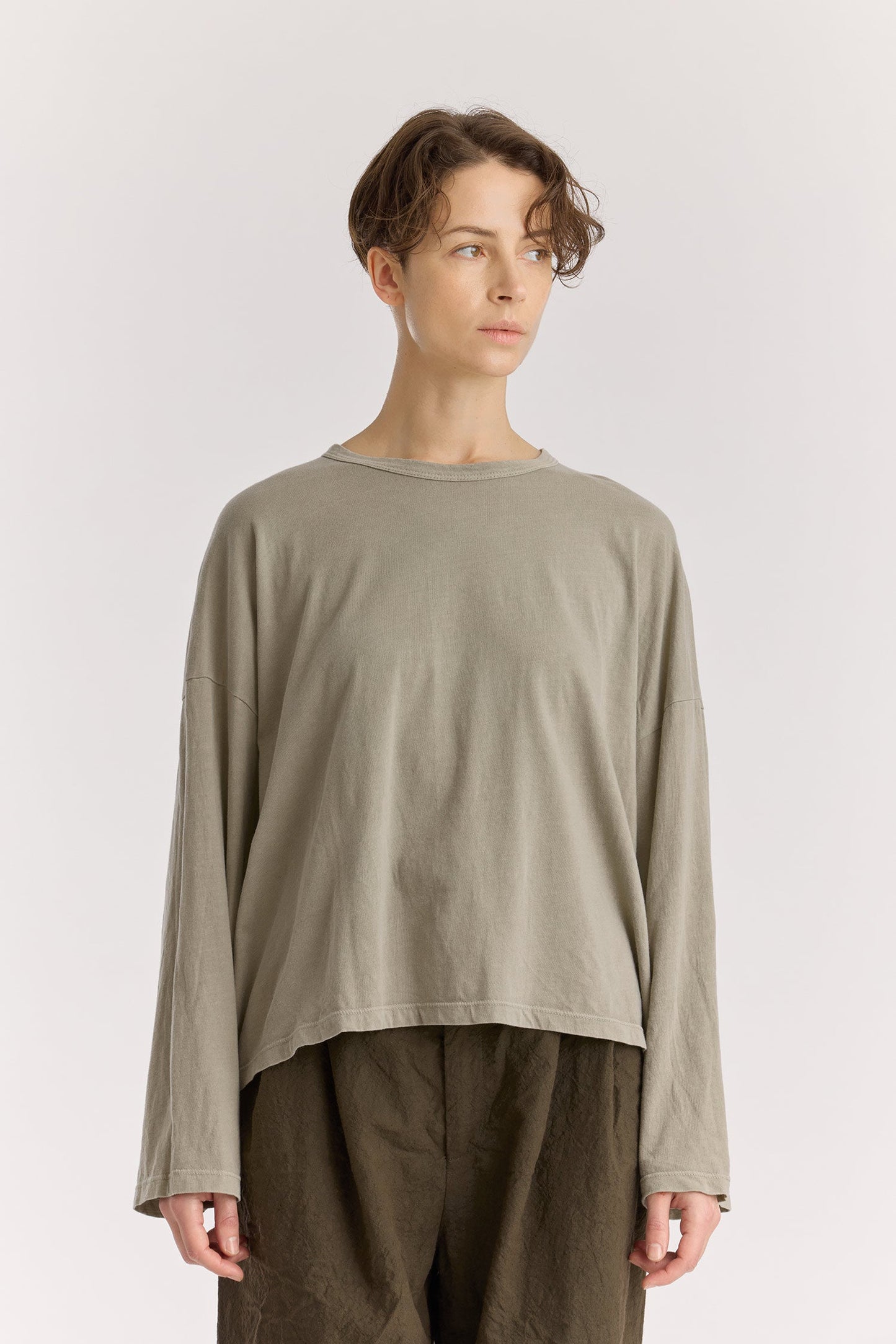 Wide Long Sleeve Tee / Lime Stone
Basic crew neck
Boxy silhouette
Soft fabric
100% Organic Cotton jersey
Cold machine or hand wash, tumble dry low or dry flat, no bleach
Style Number: OC-WLT28
Relaxed fit
Made in USA