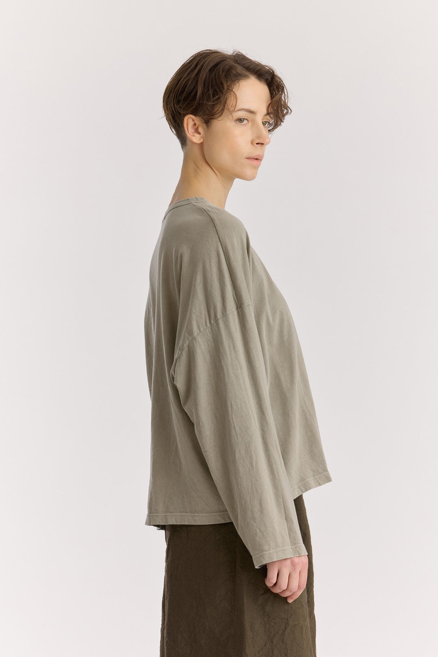 Wide Long Sleeve Tee / Lime Stone
Basic crew neck
Boxy silhouette
Soft fabric
100% Organic Cotton jersey
Cold machine or hand wash, tumble dry low or dry flat, no bleach
Style Number: OC-WLT28
Relaxed fit
Made in USA