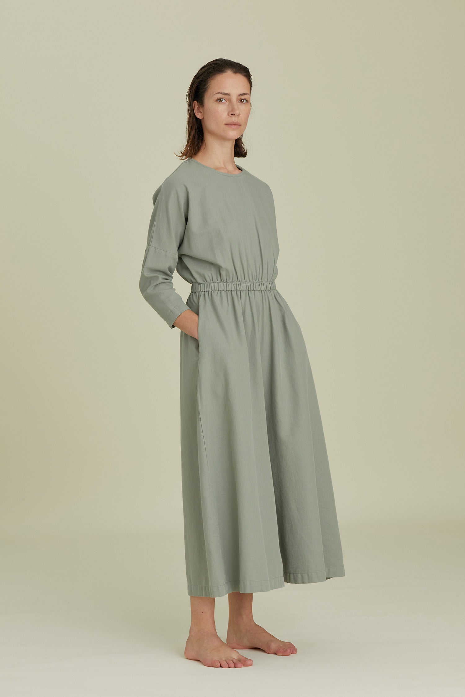 美品linen twill essential dress sumi black - ロングワンピース