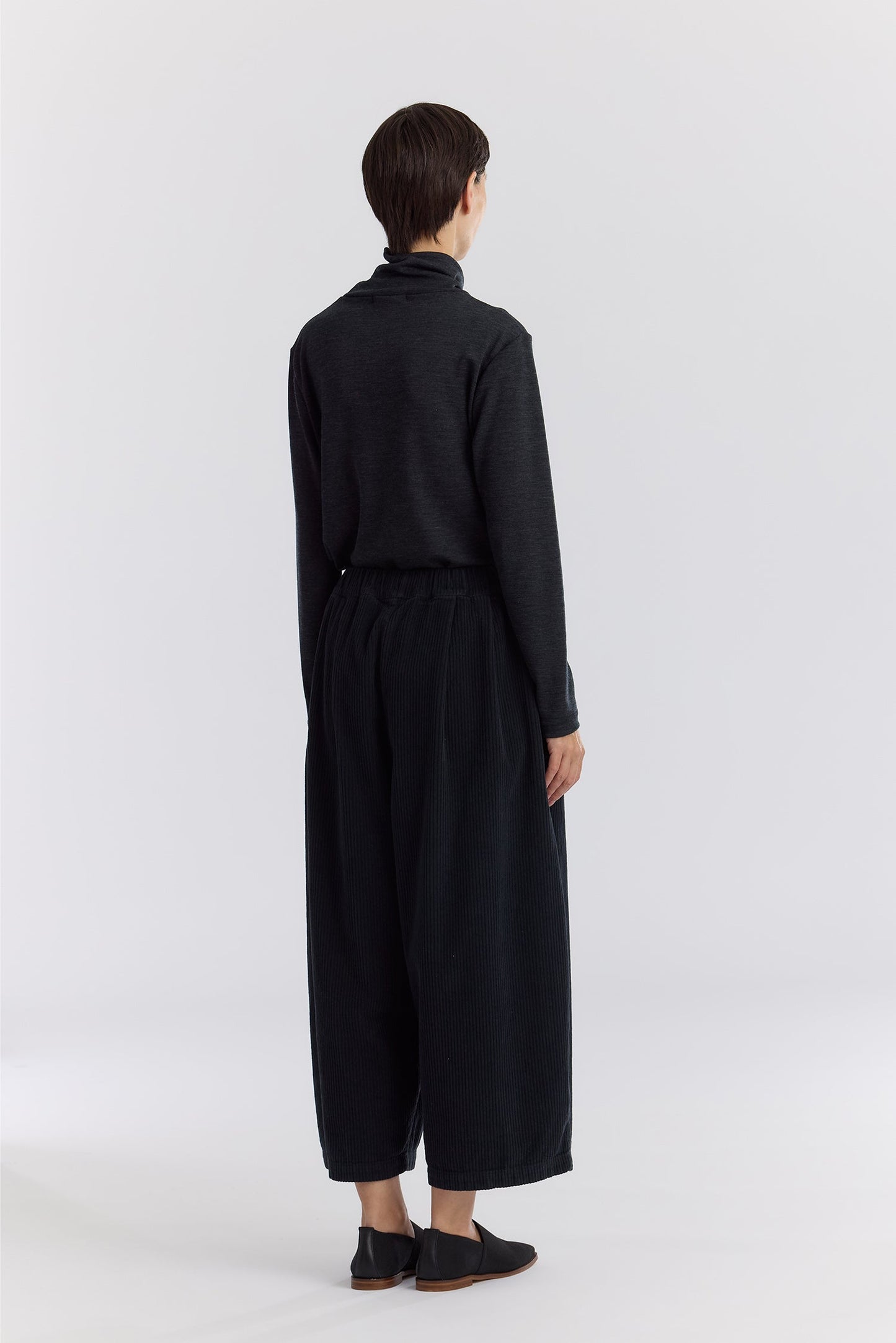 CORDUROY WIDE PANTS / DK. GREY