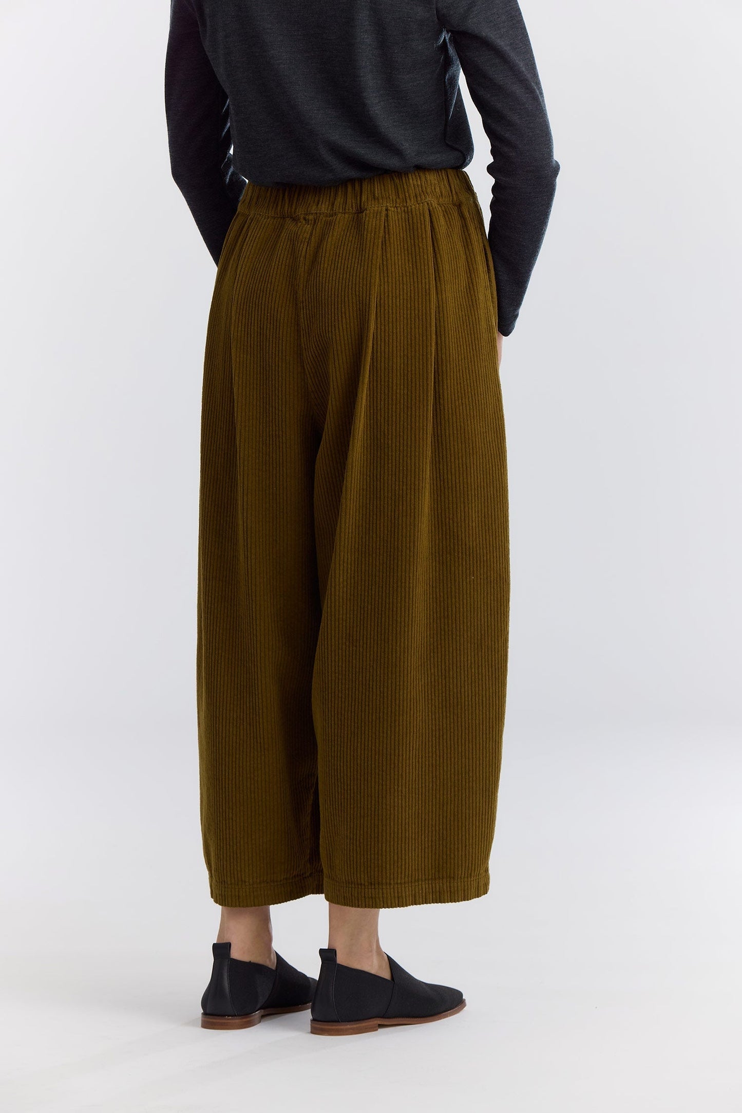 CORDUROY WIDE PANTS / DK. OLIVE