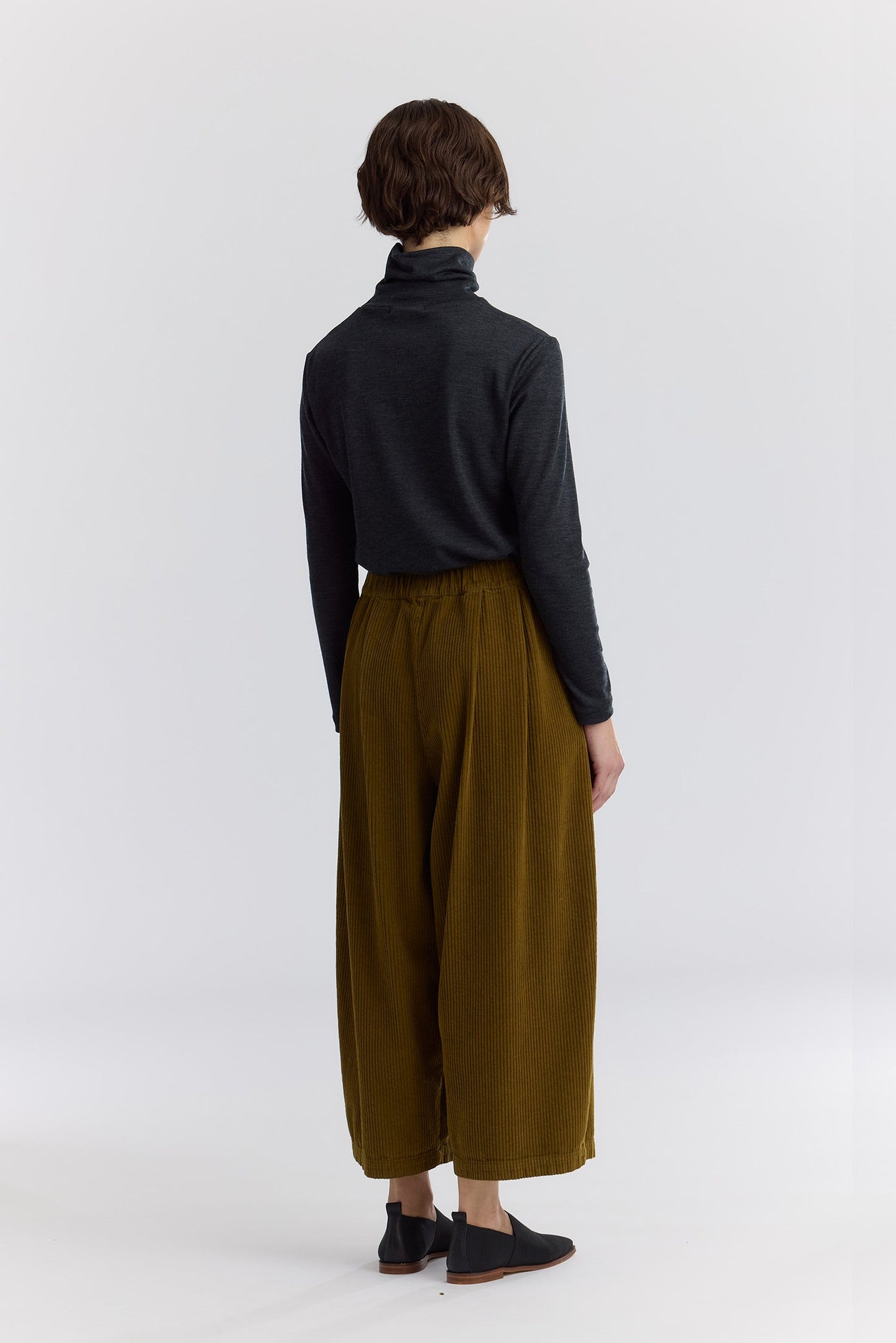 CORDUROY WIDE PANTS / DK. OLIVE