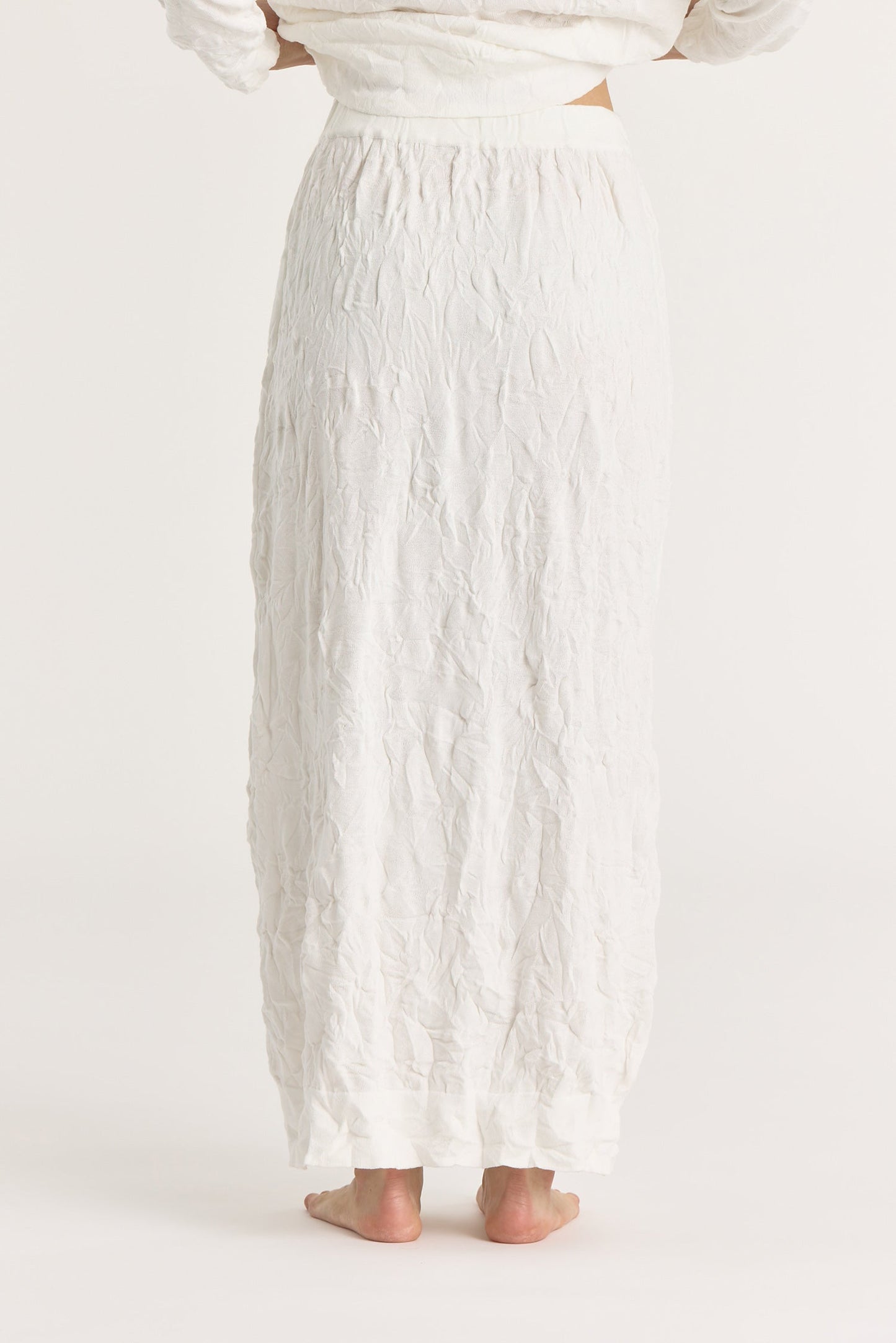 CRINKLED KNIT SKIRT / WHITE