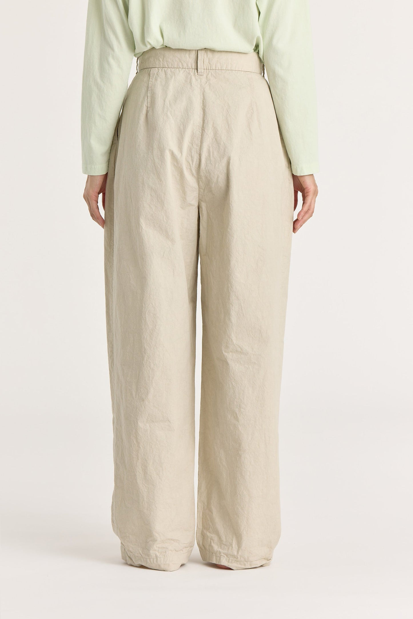HIGH WAISTED CRINKLED WIDE TROUSERS / STONE