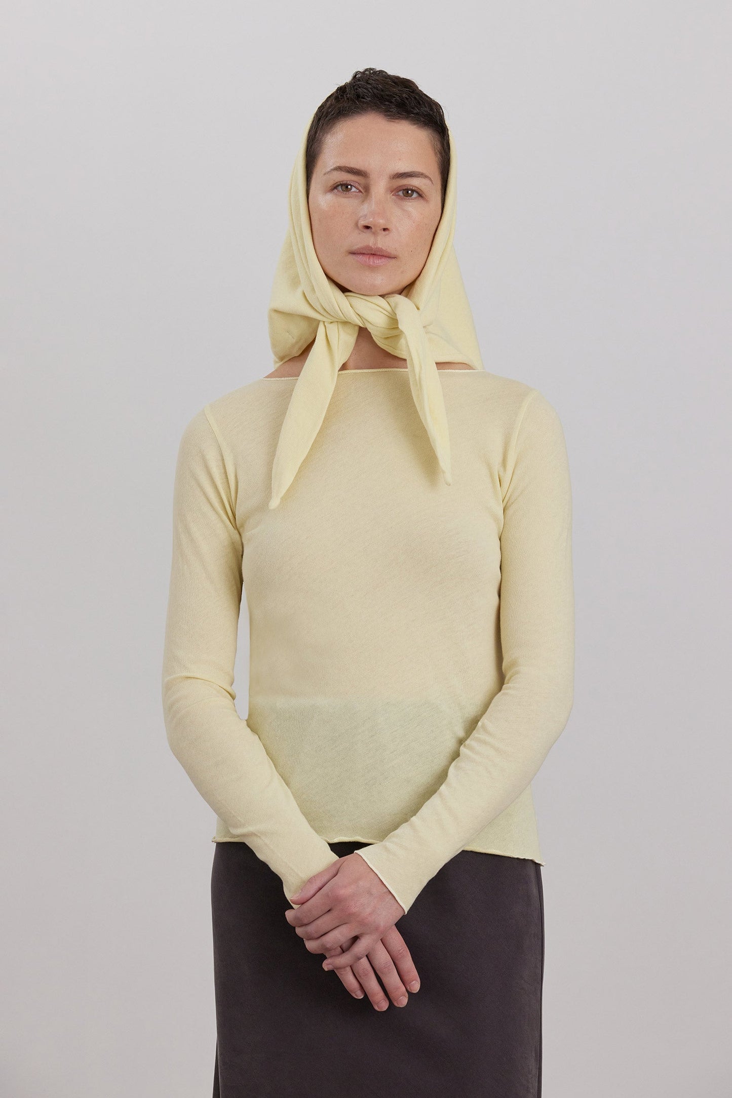 TRIANGLE SCARF / CUSTARD