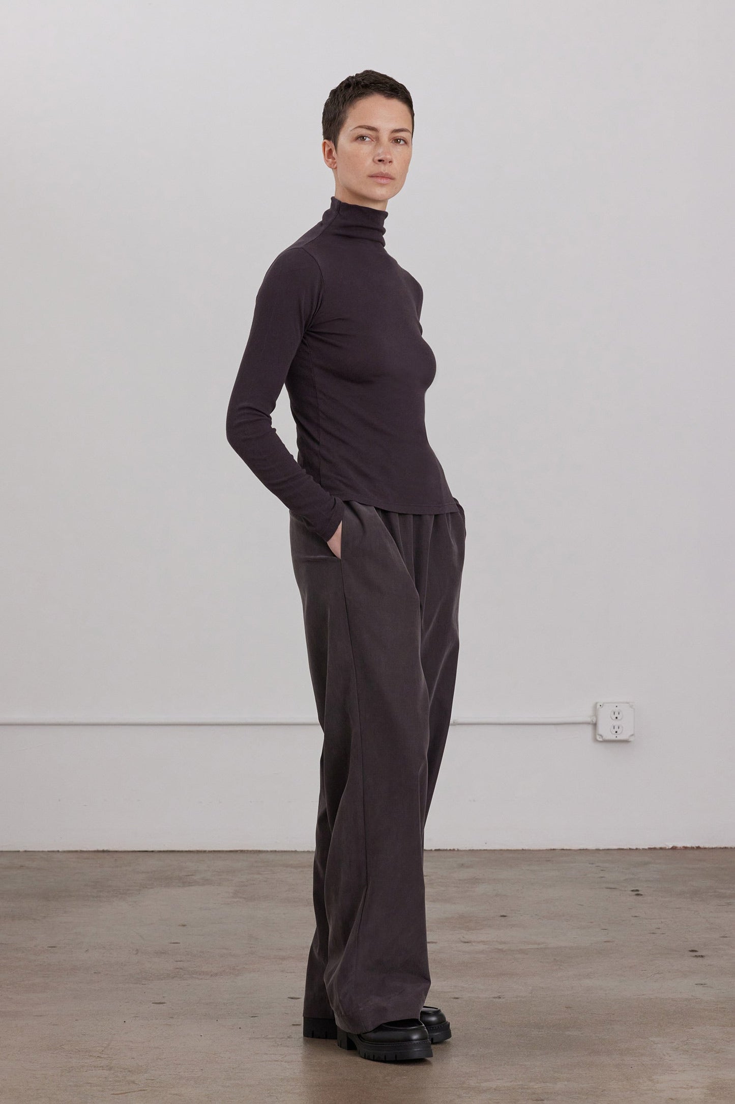 TURTLE NECK LONG SLEEVE / DK. PLUM