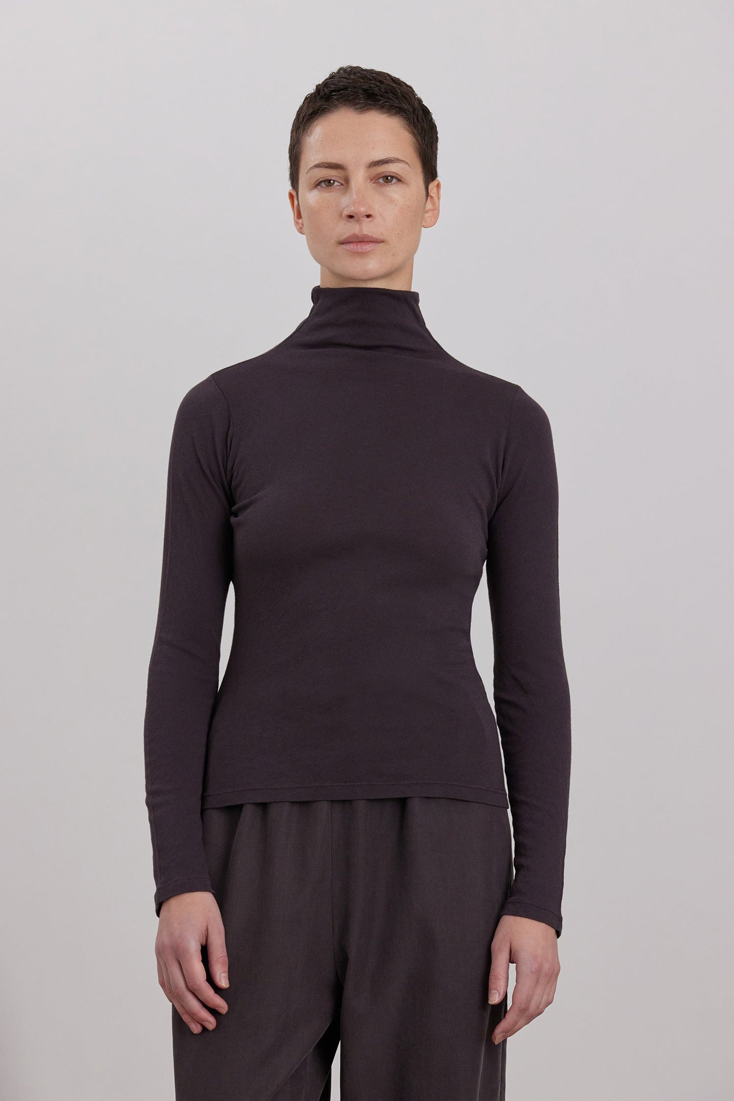 TURTLE NECK LONG SLEEVE / DK. PLUM