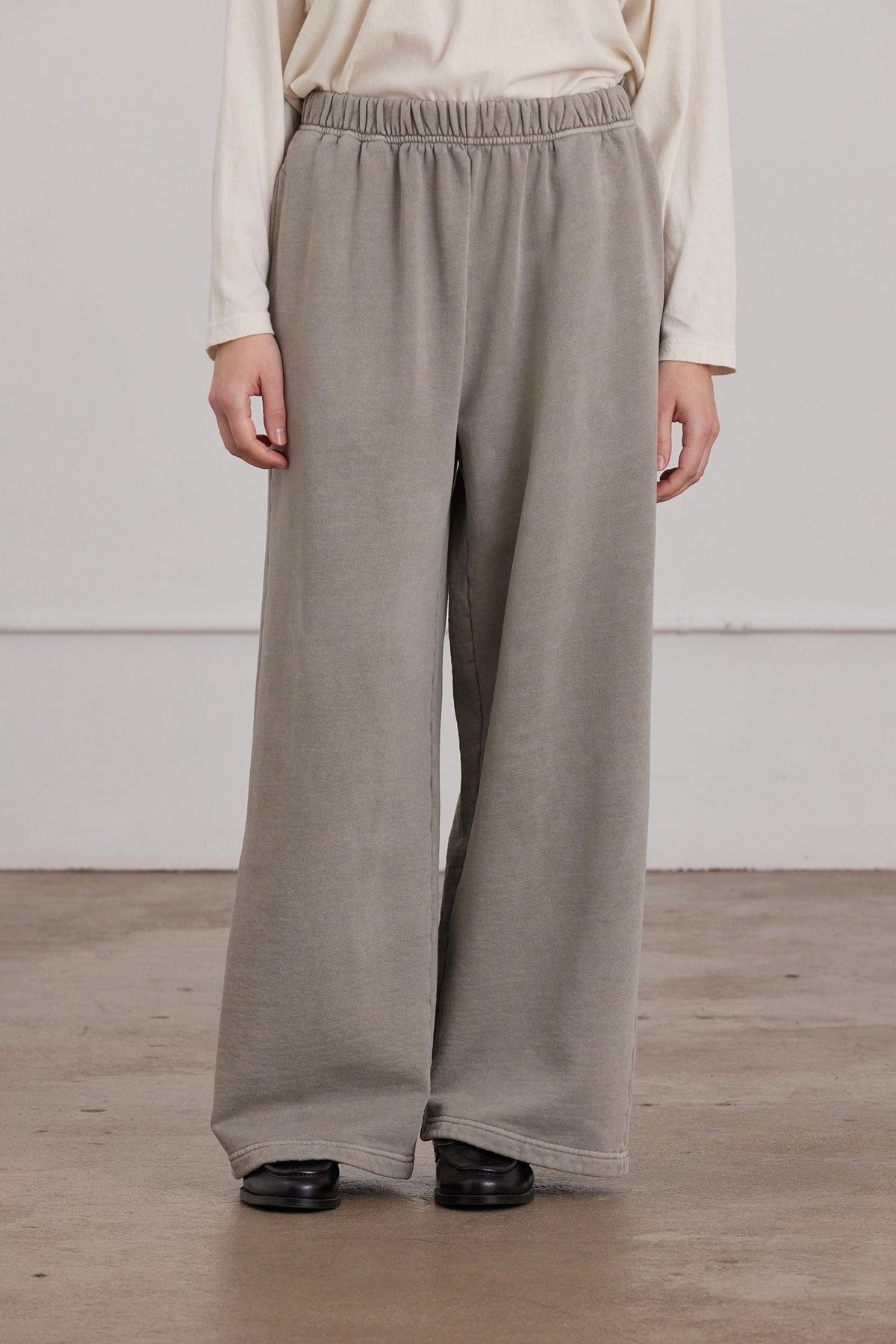 ORGANIC COTTON CASHMERE WIDE LONG SWEATPANTS / STONE
