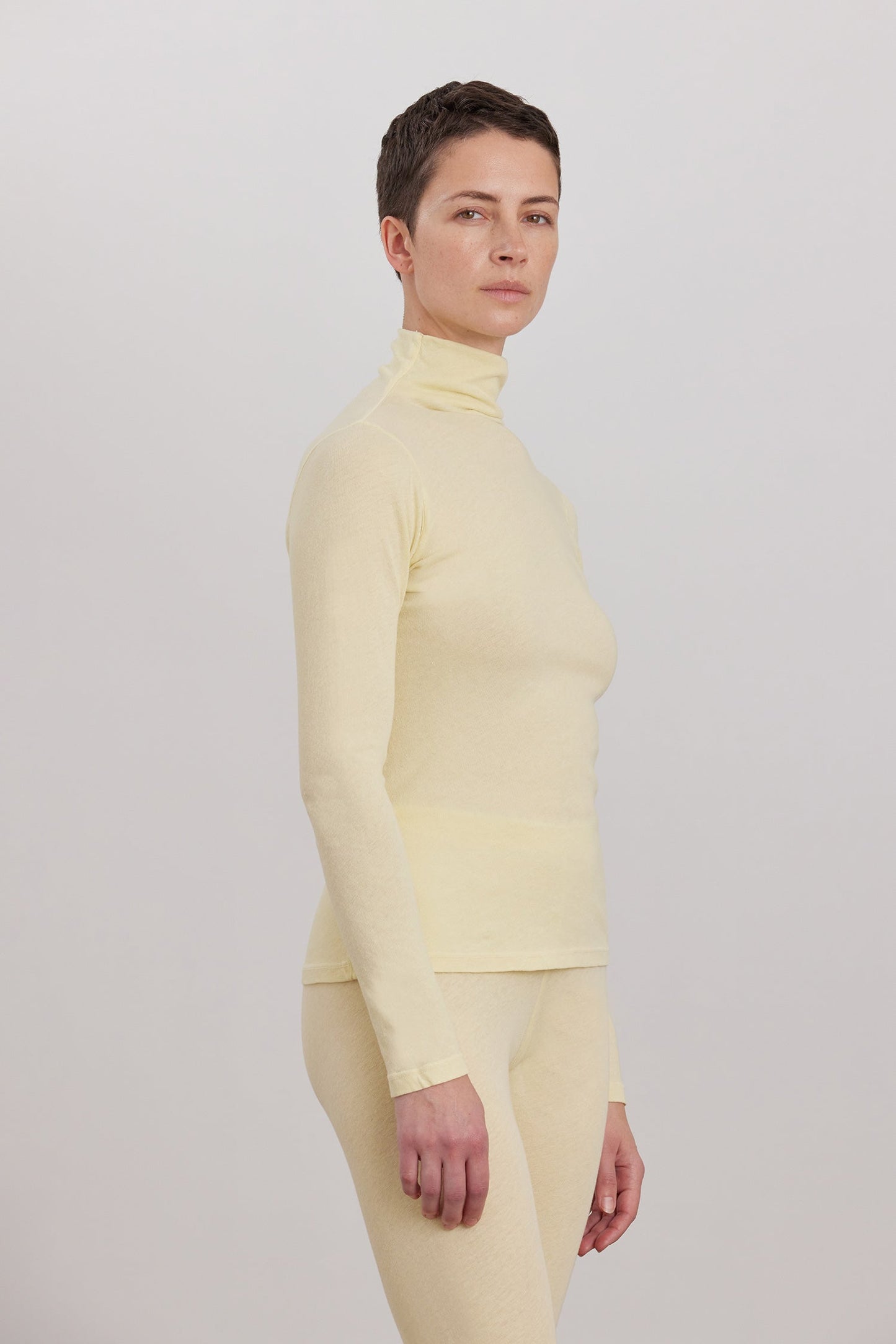 TURTLE NECK LONG SLEEVE / CUSTARD