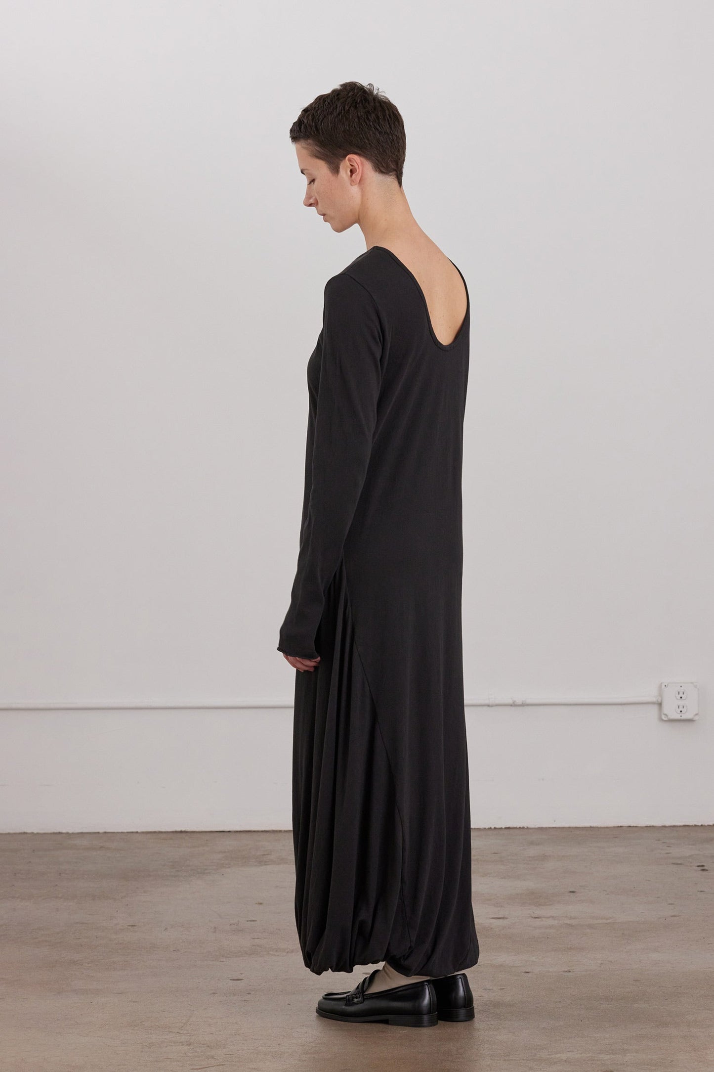 ORGANIC COTTON TWISTED DRESS / BLACK