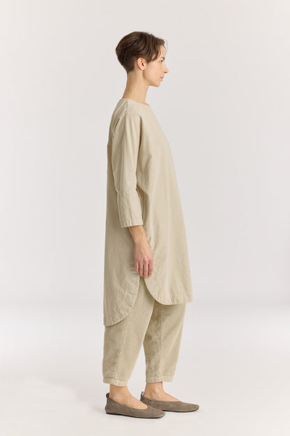 Painter Dress / Ivory
Wide crew neck
Dropped shoulder
Side seam pockets
Soft baby corduroy
100% Cotton
Cold machine or hand wash, tumble dry low or dry flat, no bleach
Style Number: BC-NPD02
Relaxed fit
Made in USA