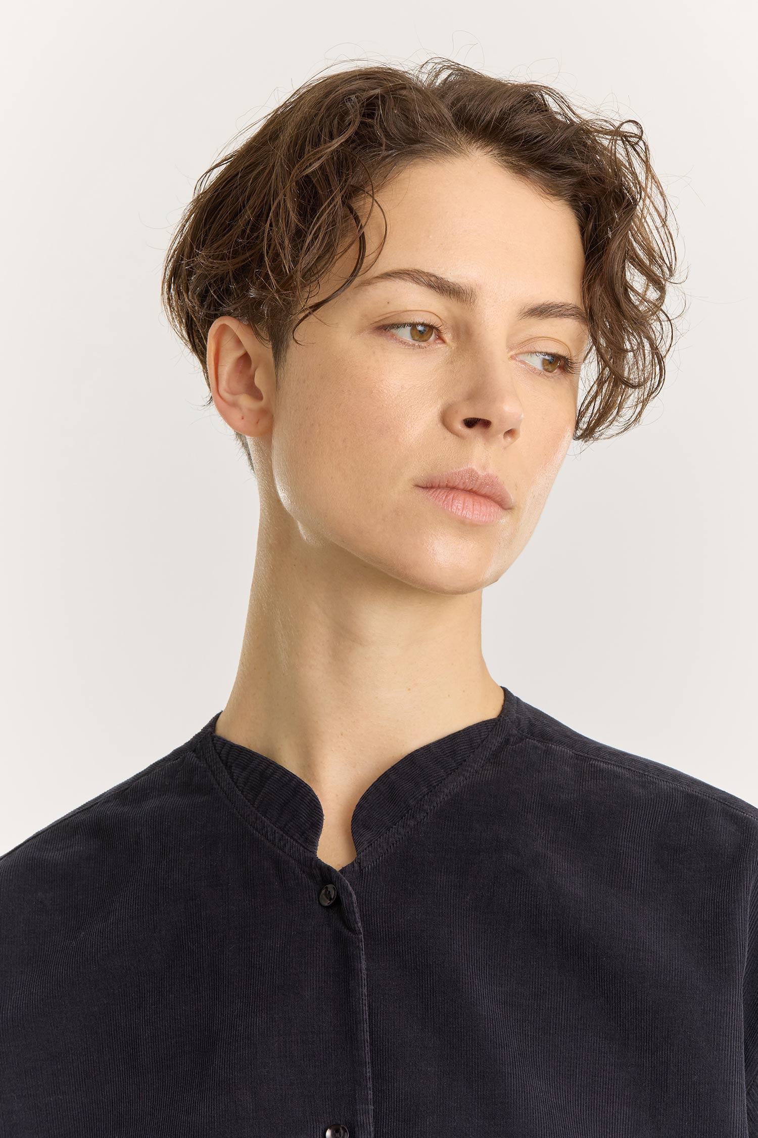 NEHRU SHIRTS / Dark navy
Nehru collar
Front button closure
Soft fabric
100% Cotton baby corduroy
Cold machine or hand wash, tumble dry low or dry flat, no bleach
Style Number: BC-NS08
Regular fit
Made in USA