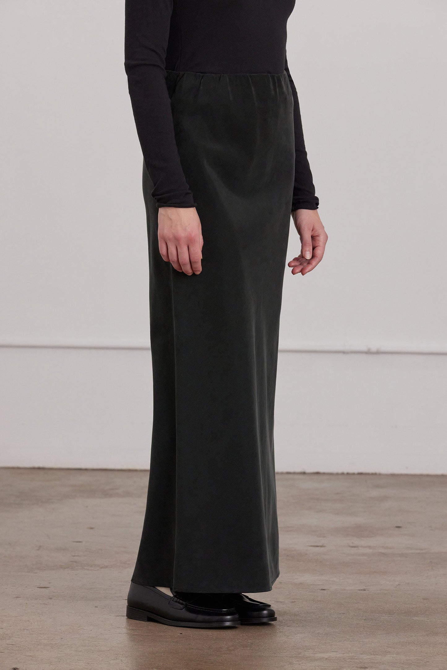 BIAS SKIRT / BLACK