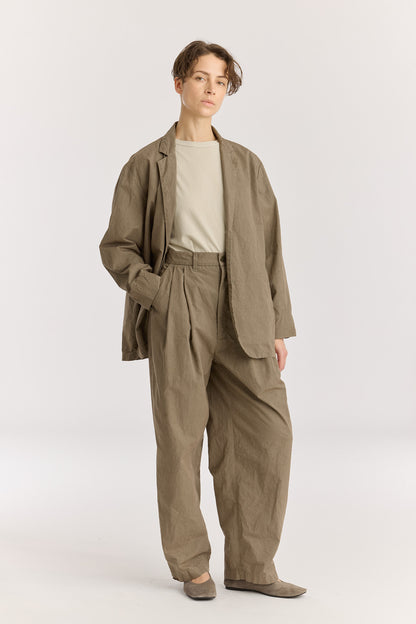 CRINKLED BLAZER / MUD