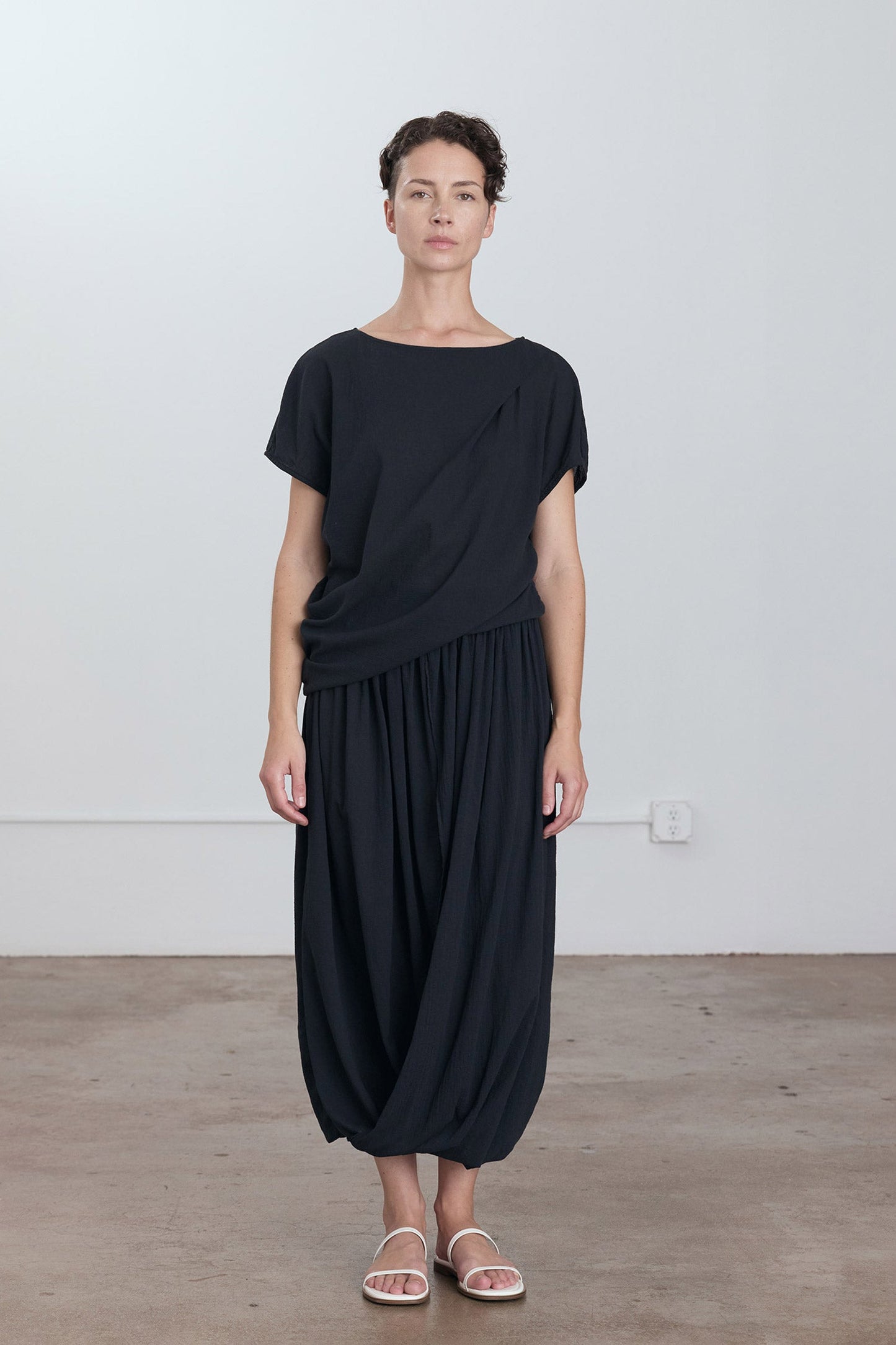 GREEK COLUMN SKIRT / SUMI BLACK
