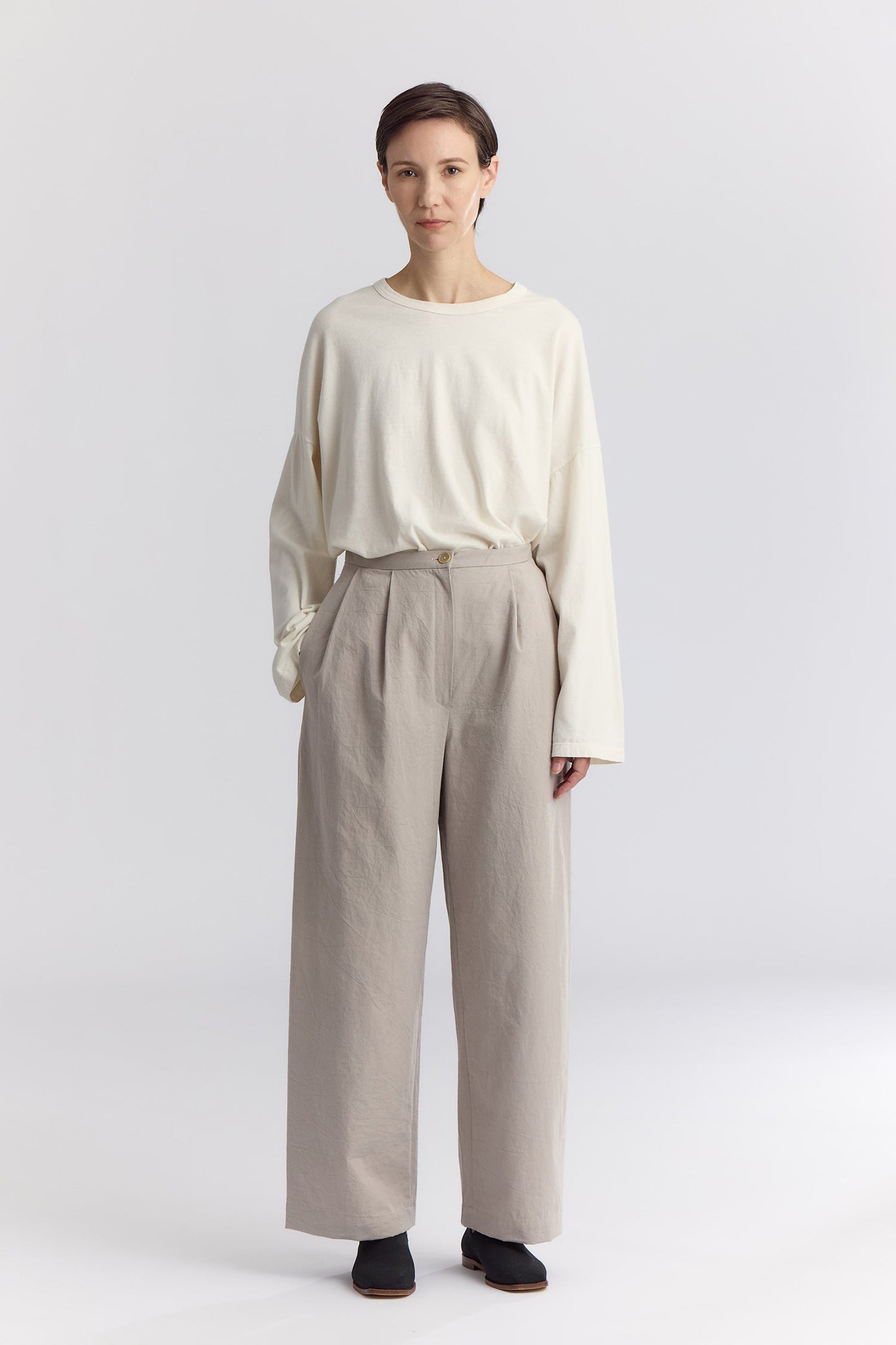 STRAIGHT TROUSERS / CEMENT