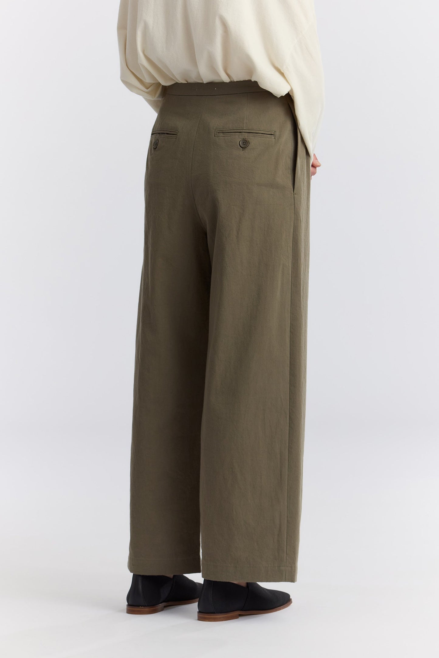 STRAIGHT TROUSERS / DK. OLIVE