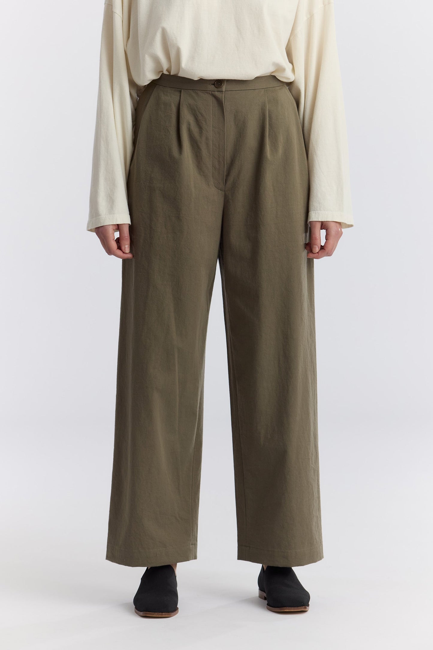 STRAIGHT TROUSERS / DK. OLIVE