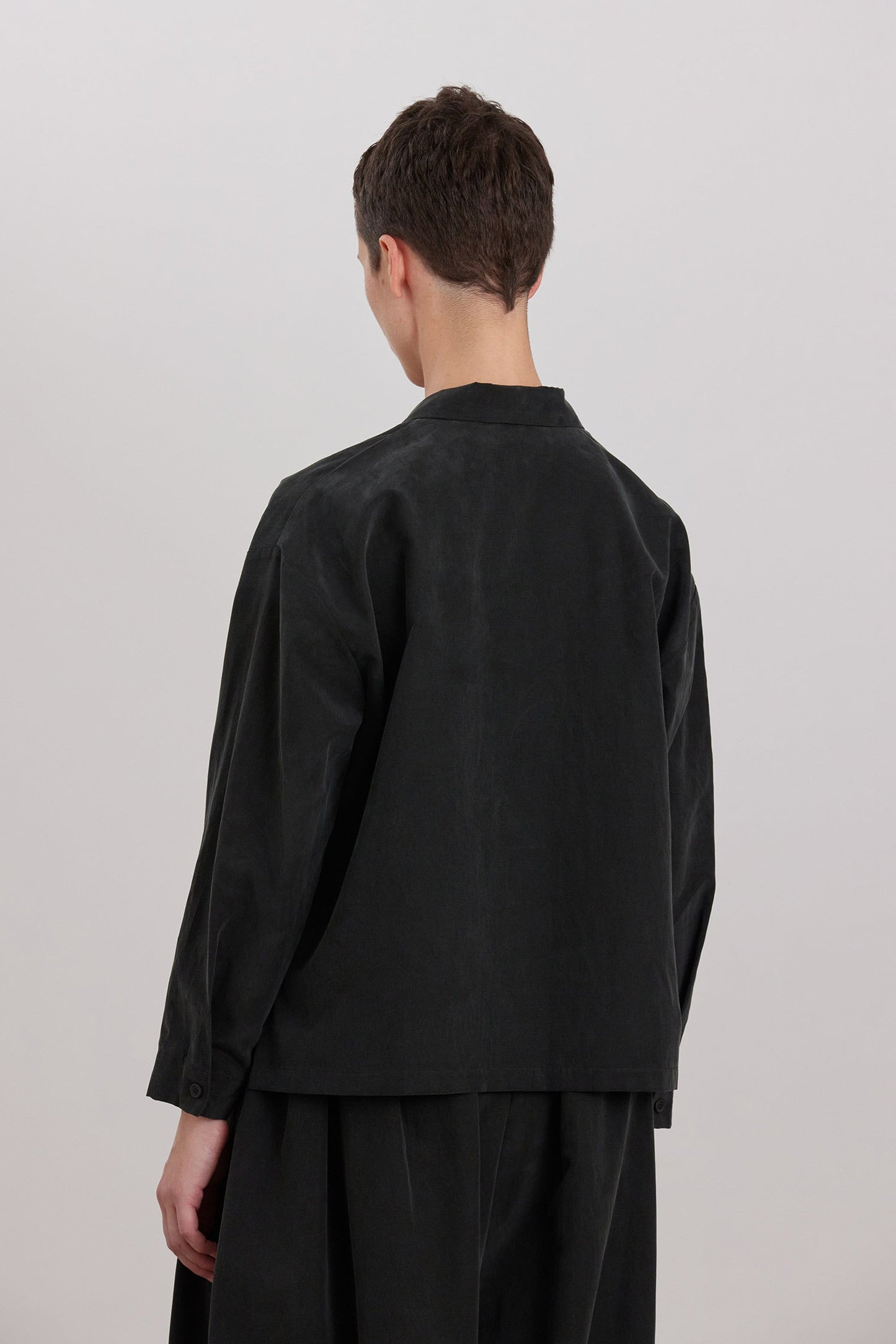 CROPPED L/S SHIRTS / BLACK