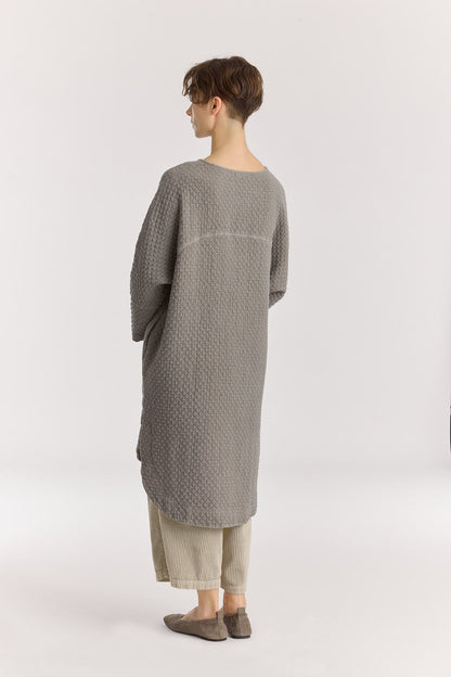 Diamond Quilted Painter Dress / Dk. Stone
Wide crew neck
Dropped shoulder
Side seam pockets
Soft quilted fabric
70% Cotton, 16% Viscose, 14% Nylon
Cold machine or hand wash, tumble dry low or dry flat, no bleach
Style Number: DQ-NPD02
Made in USA