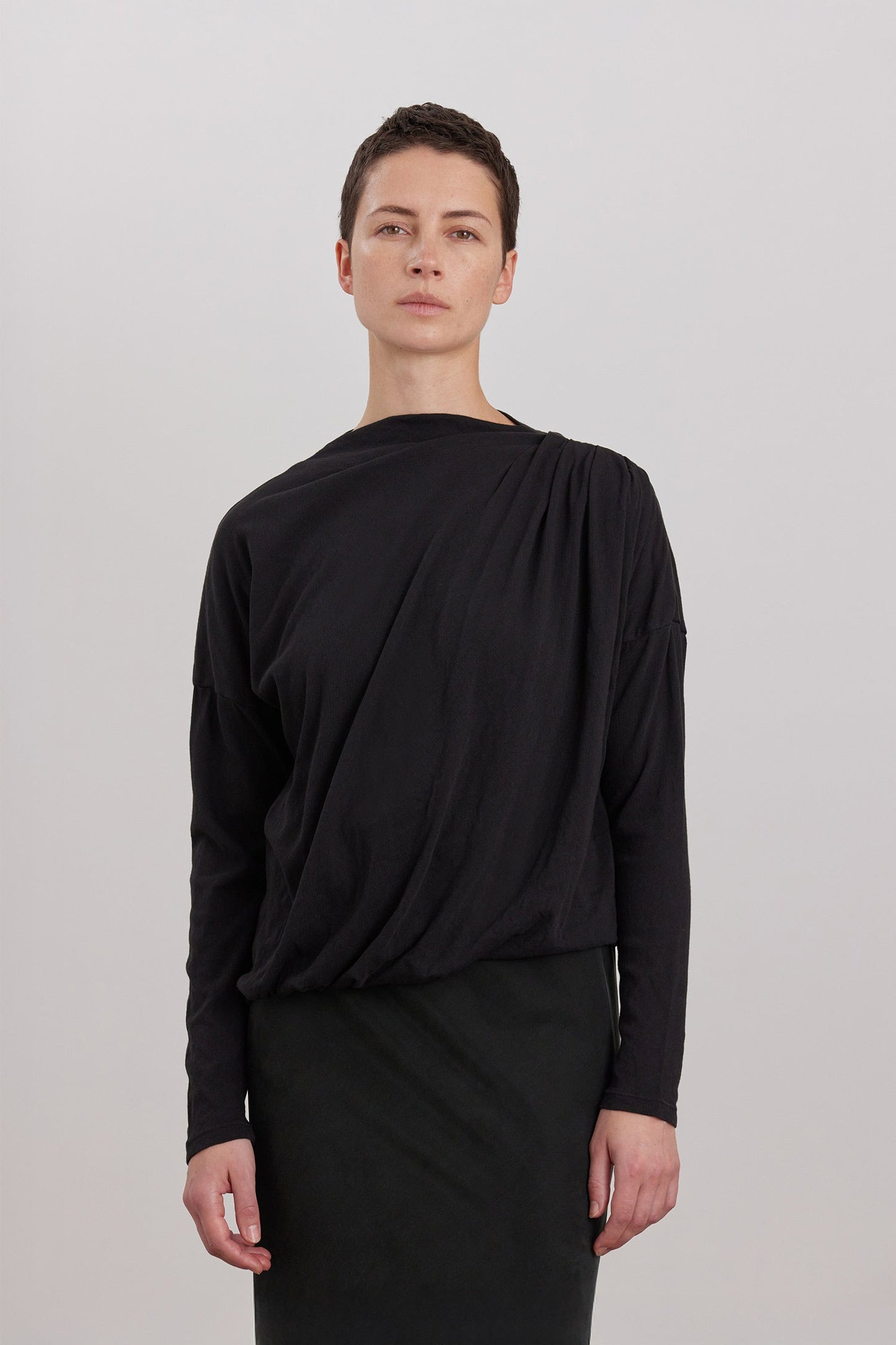 DOUBLE LAYER DRAPED TOP / BLACK