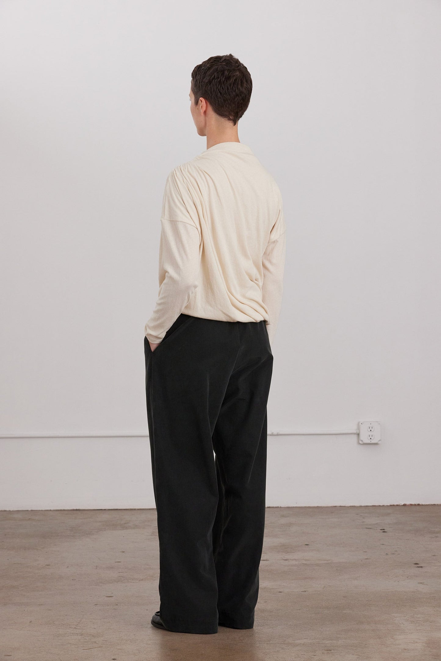 DOUBLE LAYER DRAPED TOP / NATURAL