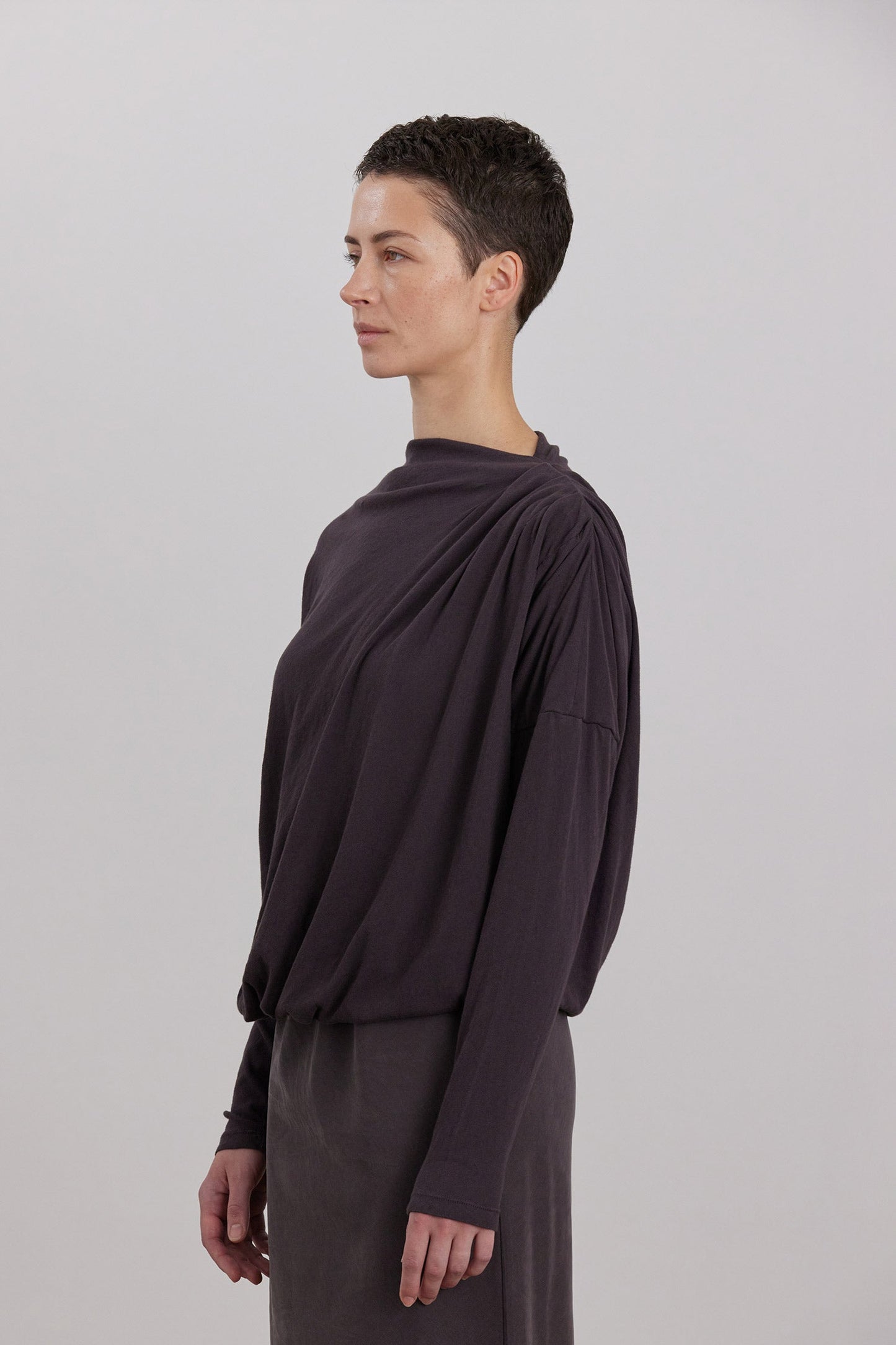 DOUBLE LAYER DRAPED TOP / DK. PLUM