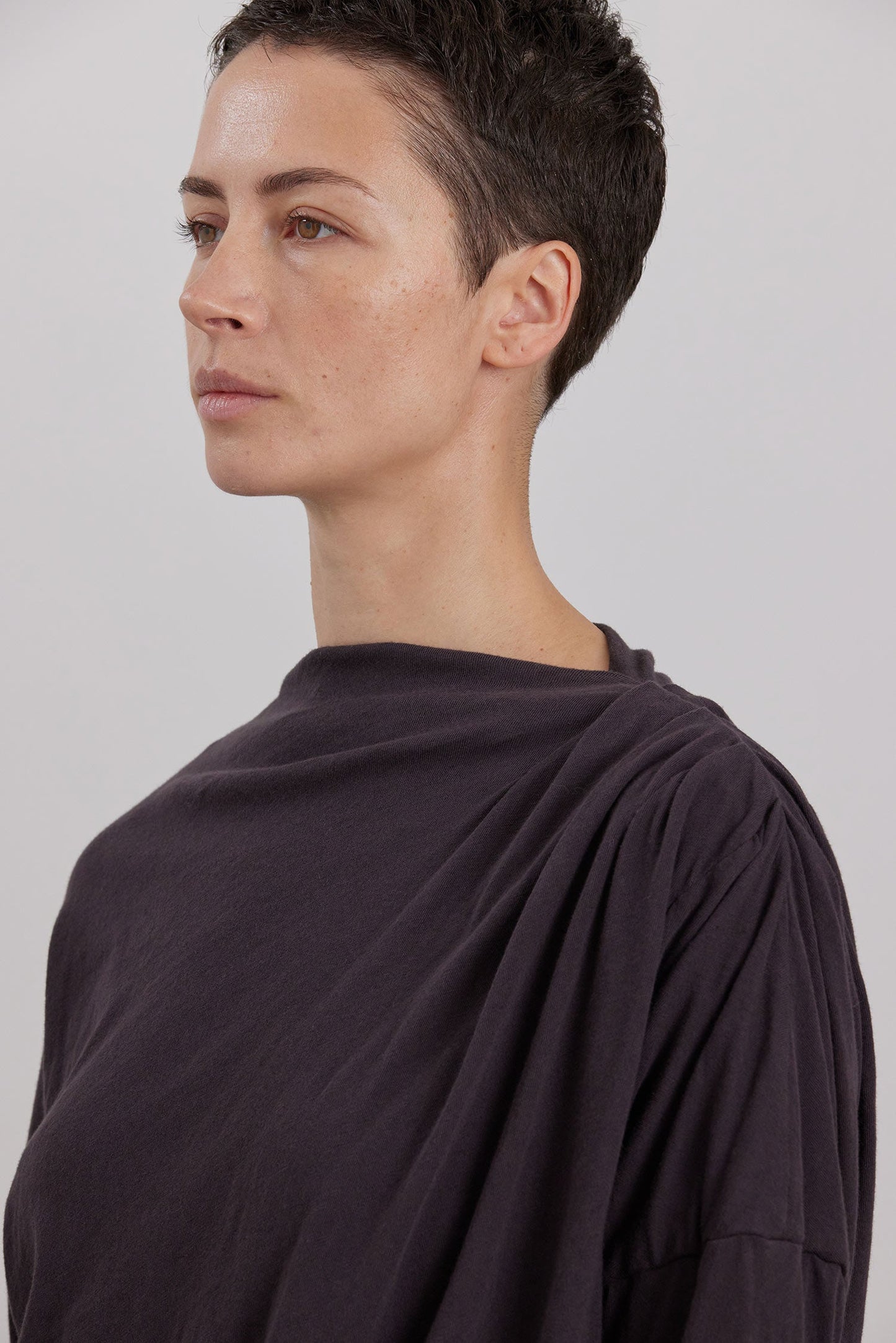DOUBLE LAYER DRAPED TOP / DK. PLUM