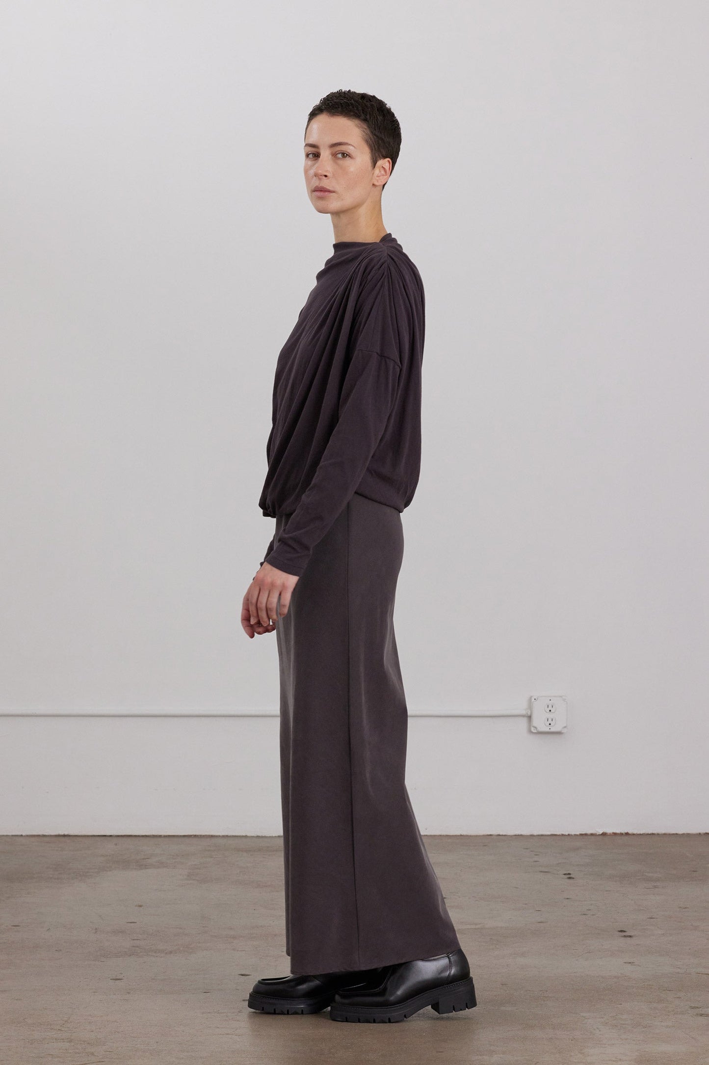 DOUBLE LAYER DRAPED TOP / DK. PLUM