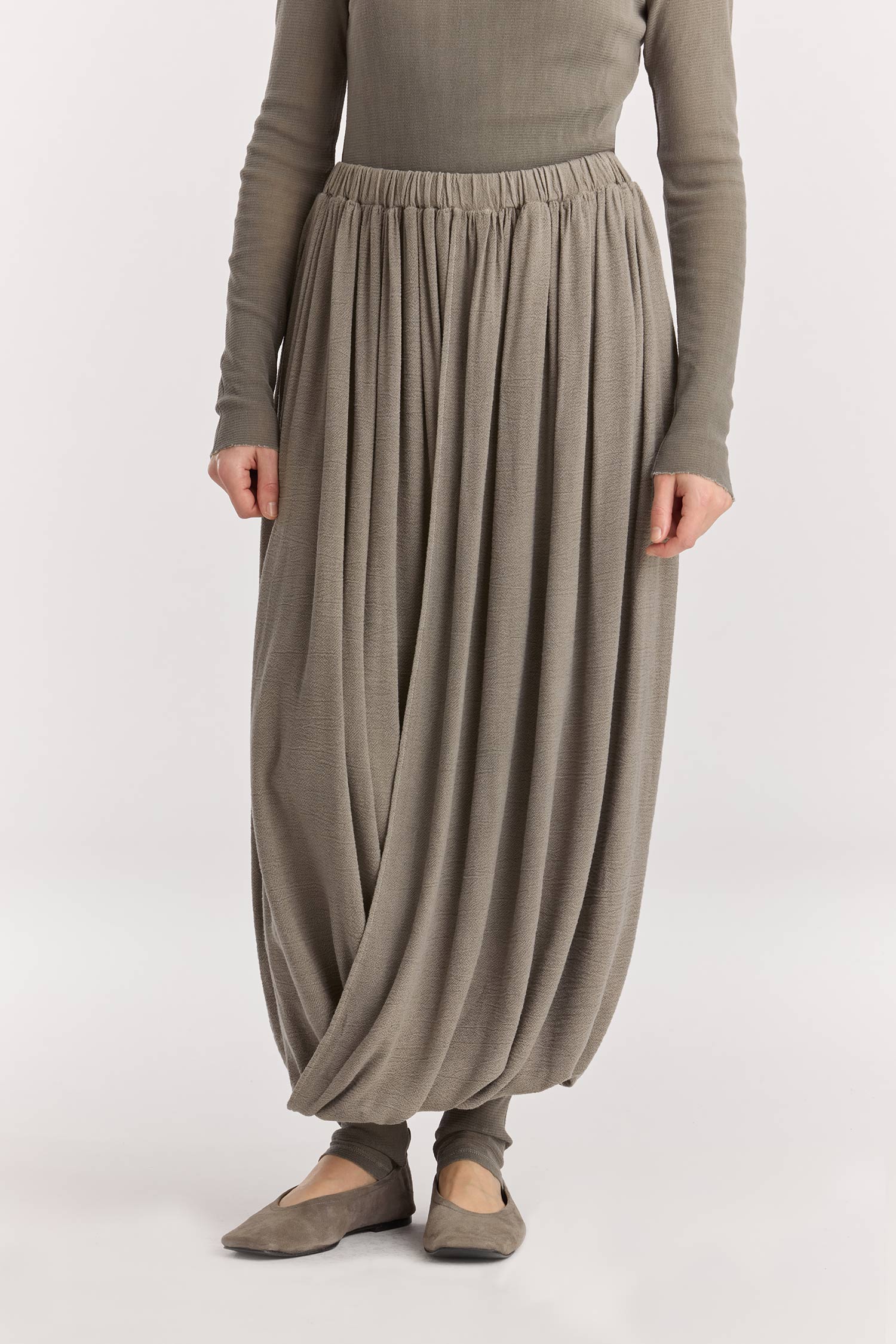DOUBLE LAYERED DRAPY SKIRT / DK. STONE
Elasticized waistband
Shirred details across the waist
Double-layered
Textured 50% Rayon 50% Cotton
Cold machine or hand wash, tumble dry low or dry flat, no bleach
Style Number: RC-GS02
Relaxed fit
Made in USA
