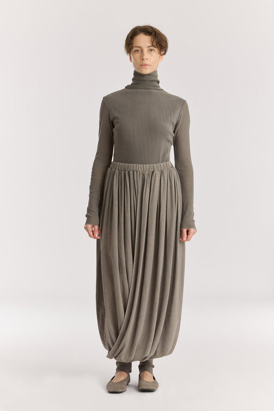 DOUBLE LAYERED DRAPY SKIRT / DK. STONE
Elasticized waistband
Shirred details across the waist
Double-layered
Textured 50% Rayon 50% Cotton
Cold machine or hand wash, tumble dry low or dry flat, no bleach
Style Number: RC-GS02
Relaxed fit
Made in USA