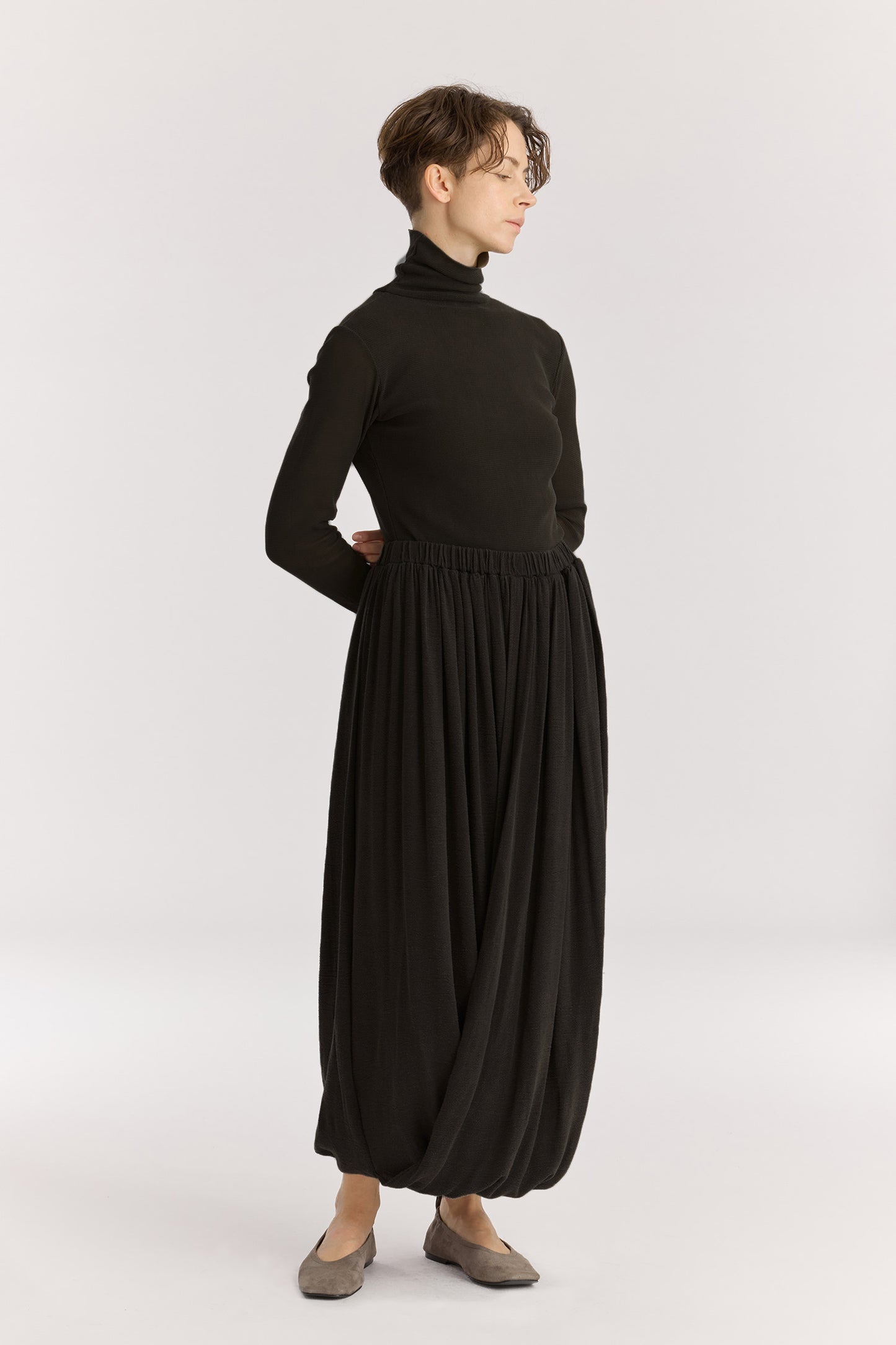 DOUBLE-LAYERED DRAPY SKIRT / BLACK / RC-GS02