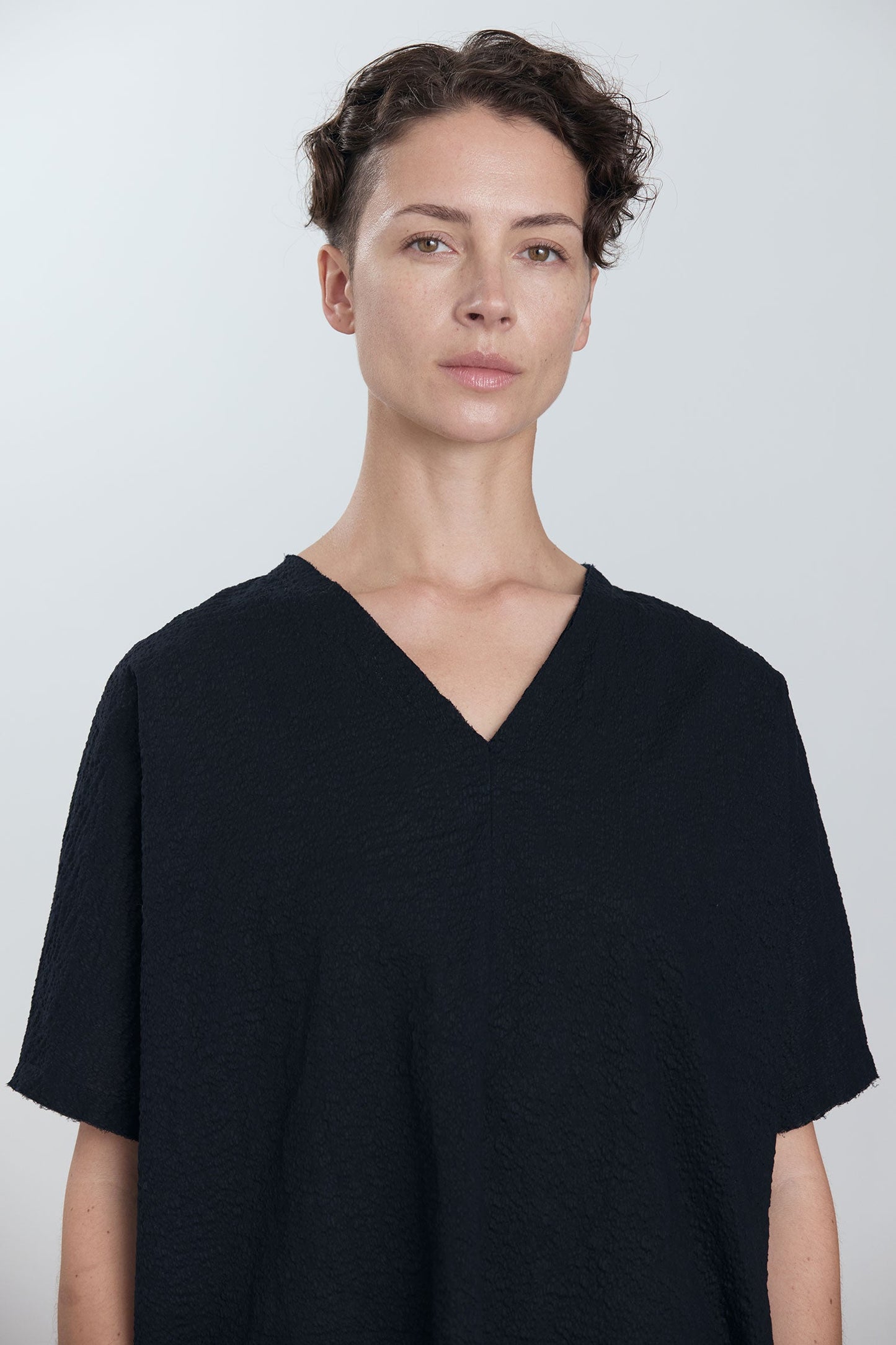 V-NECK DRESS / MIDNIGHT